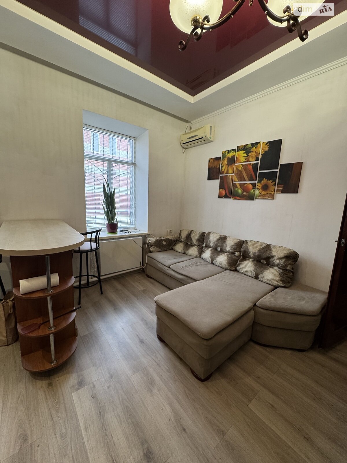 одноэтажный дом, 55 кв. м, кирпич. Сдается помесячно в Днепре, в районе Центральный Холм фото 1