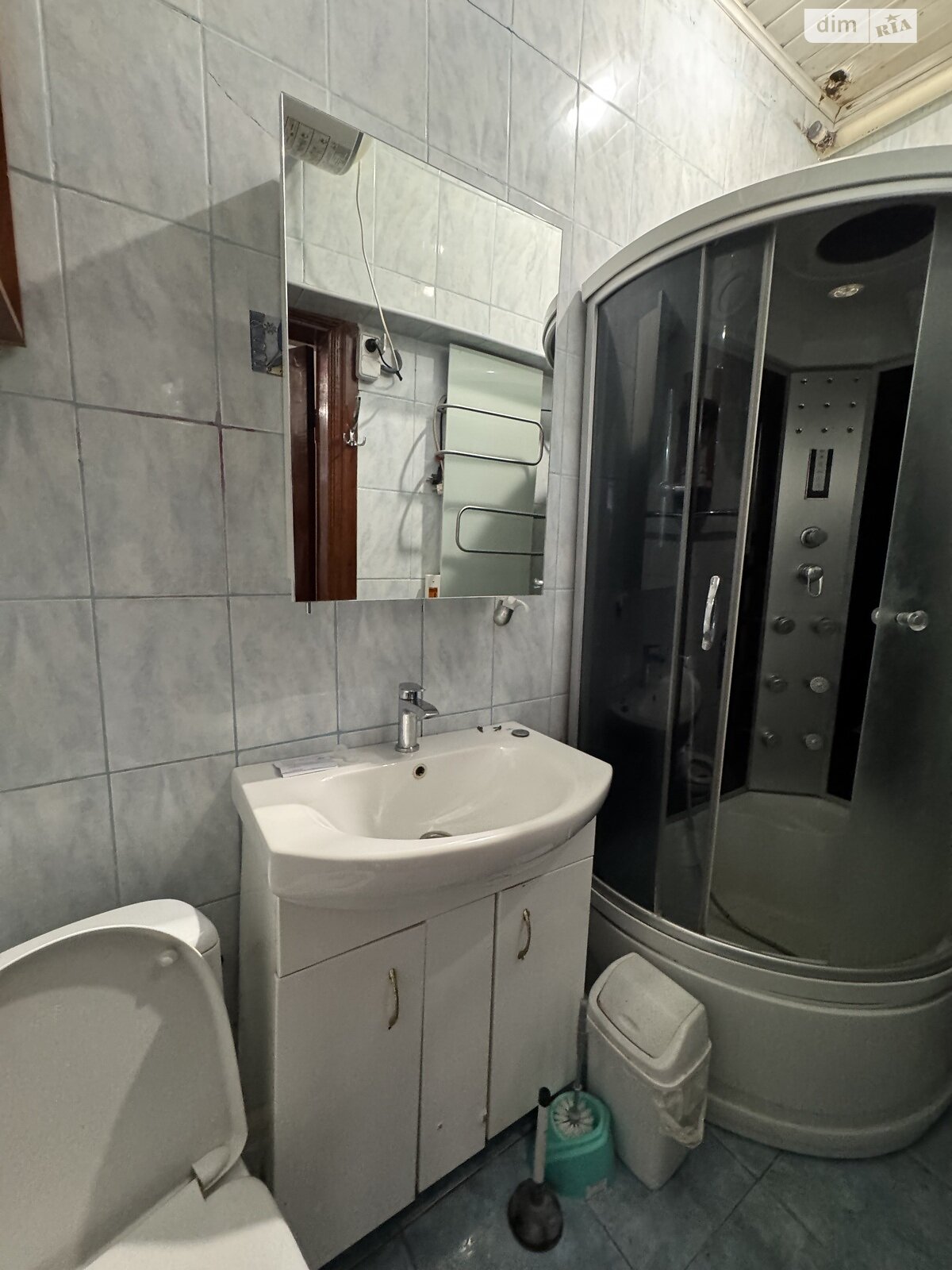 одноэтажный дом, 55 кв. м, кирпич. Сдается помесячно в Днепре, в районе Центральный Холм фото 1