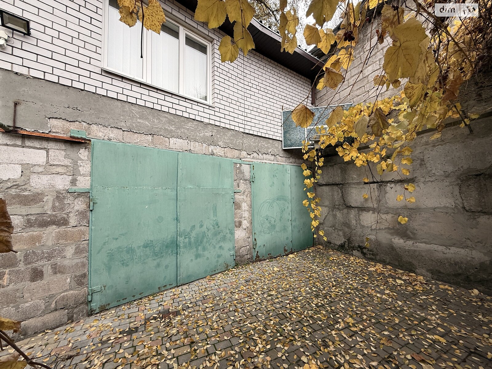 одноэтажный дом с гаражом, 110 кв. м, кирпич. Сдается помесячно в Днепре фото 1 одноэтажный дом с гаражом, 110 кв. м, кирпич. Сдается помесячно в Днепре фото 1