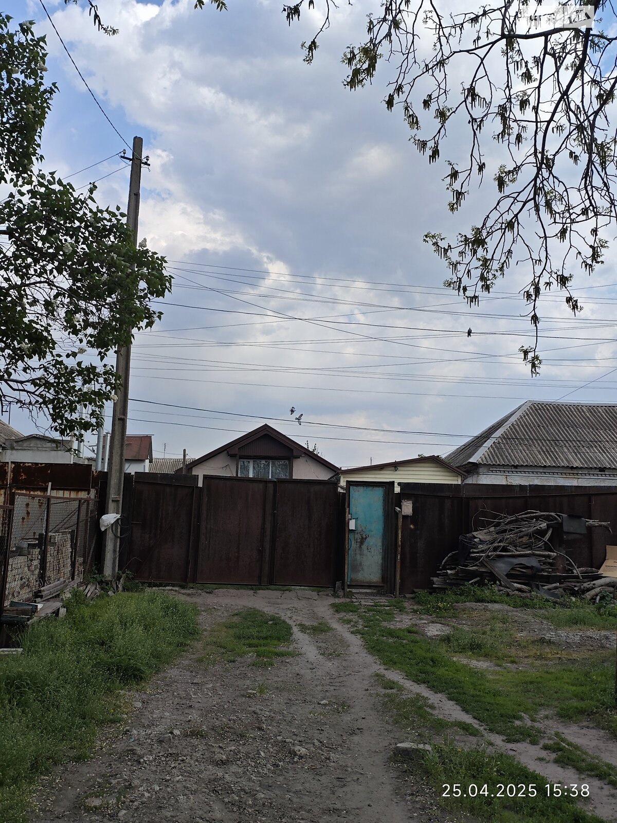 одноэтажный дом с верандой, 64 кв. м, кирпич. Сдается помесячно в Днепре, в районе Воронцова фото 1 одноэтажный дом с верандой, 64 кв. м, кирпич. Сдается помесячно в Днепре, в районе Воронцова фото 1