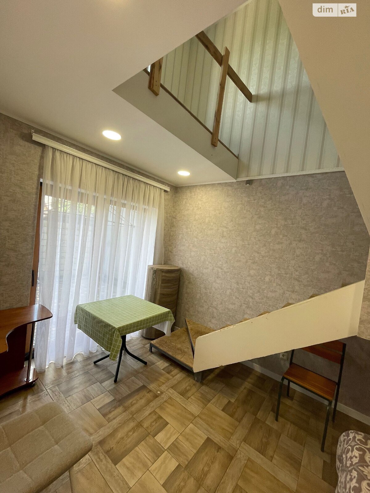 двухэтажный дом, 100 кв. м, кирпич. Сдается помесячно в Днепре, в районе Воронцова фото 1