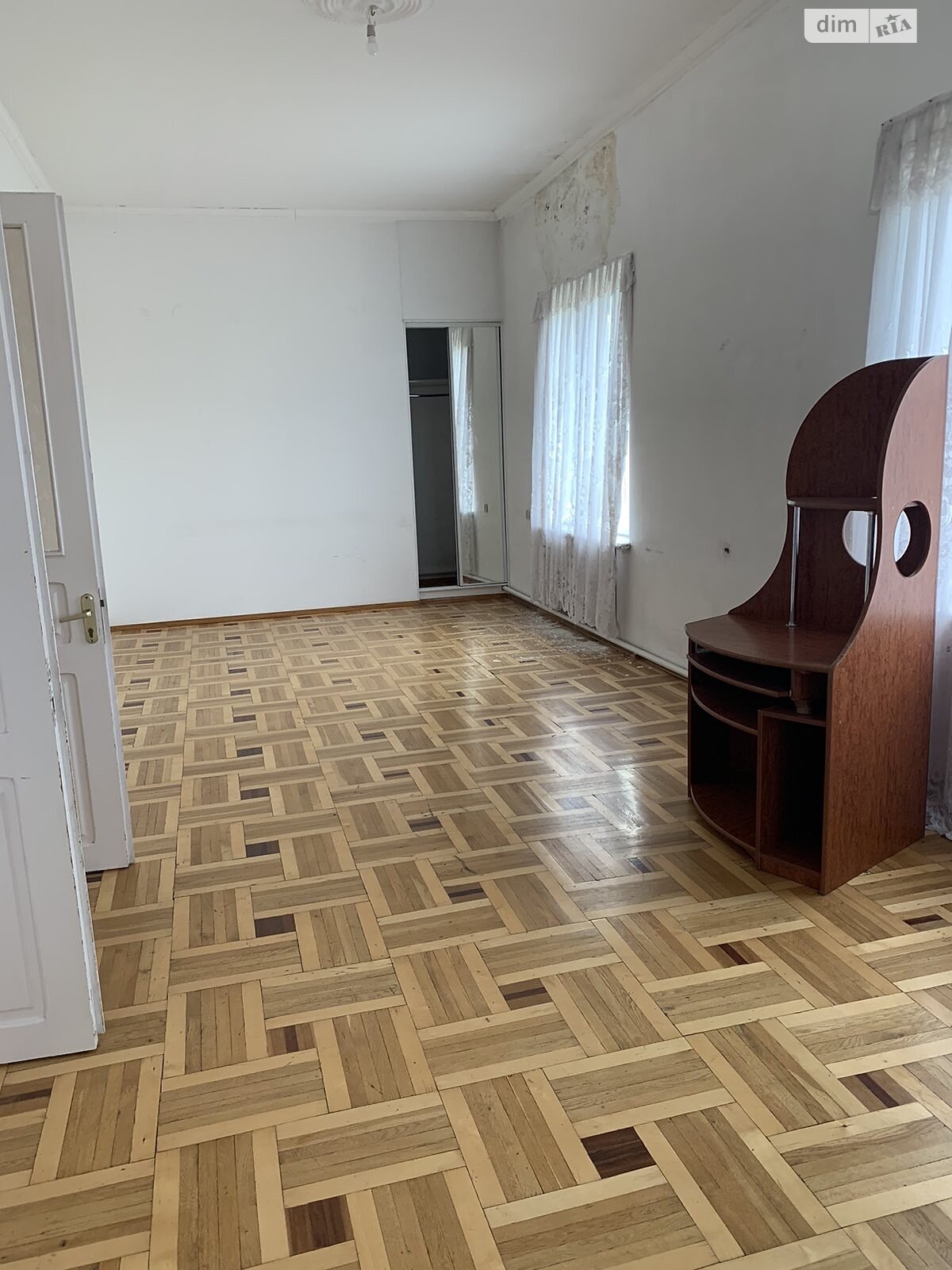 трехэтажный дом с верандой, 365.7 кв. м, кирпич. Сдается помесячно в Дублянах, в районе Дубляны фото 1