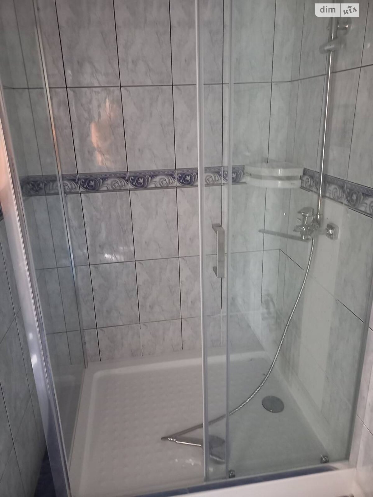 трехэтажный дом с верандой, 365.7 кв. м, кирпич. Сдается помесячно в Дублянах, в районе Дубляны фото 1