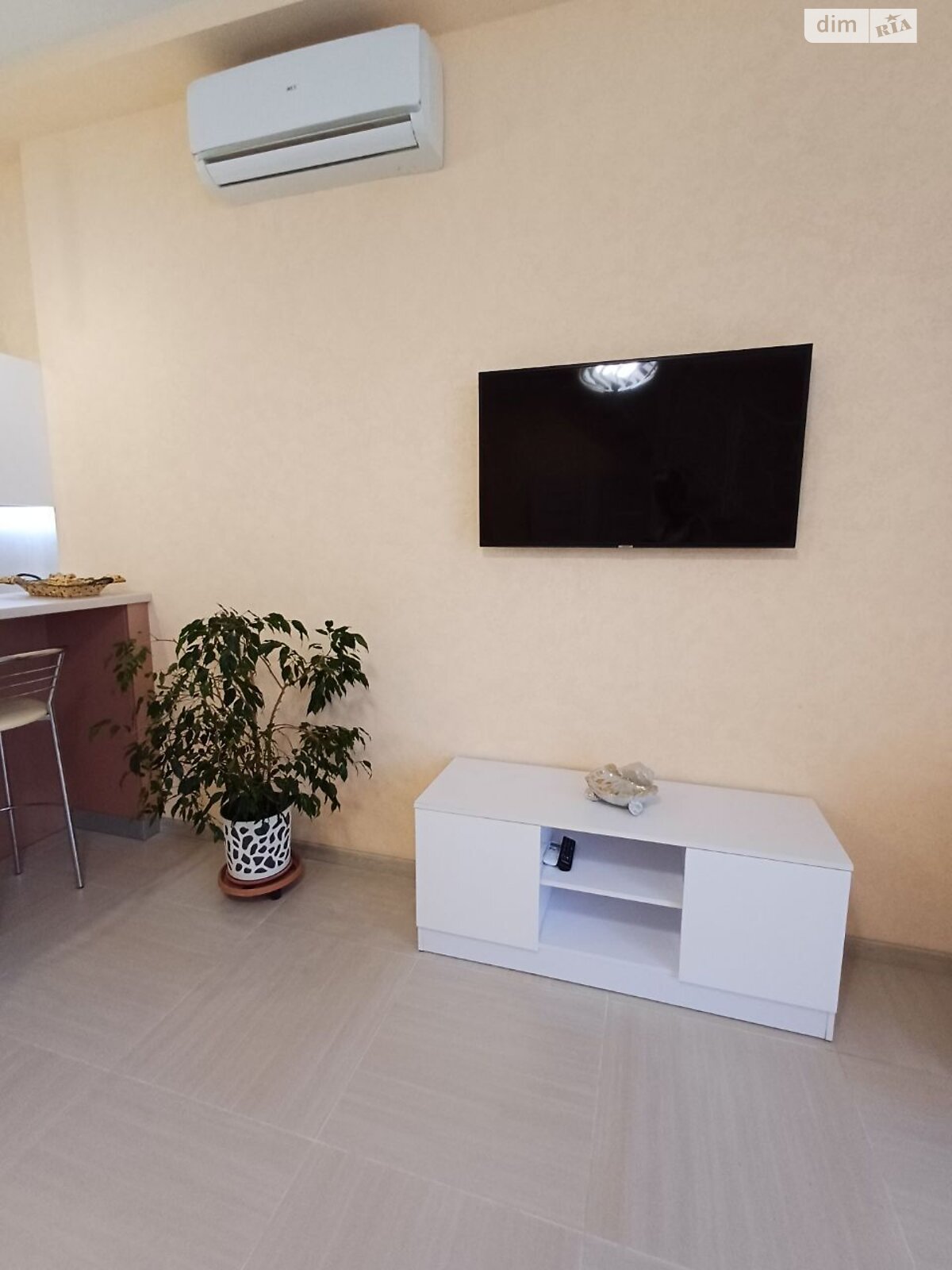 двухэтажный дом, 110 кв. м, кирпич. Сдается помесячно в Фонтанке фото 1