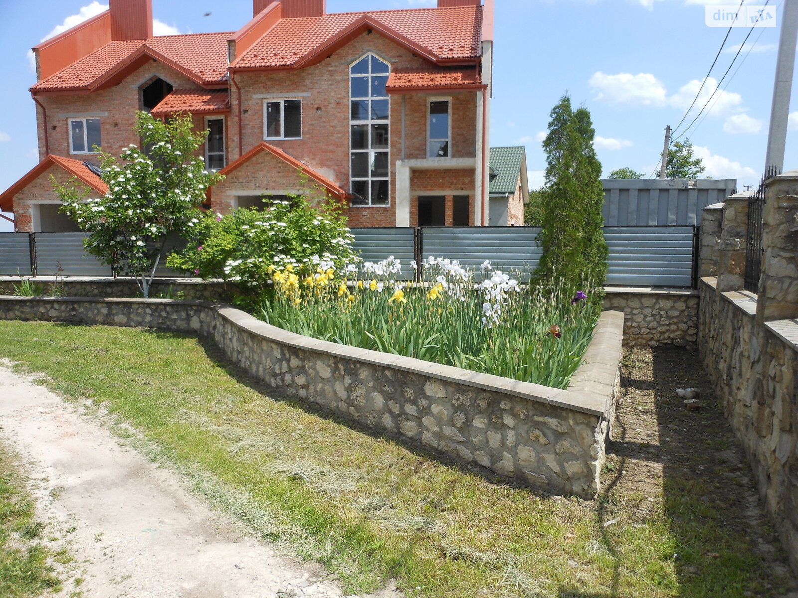 двоповерховий будинок з балконом, 450 кв. м, цегла. Здається помісячно в Байківці фото 1