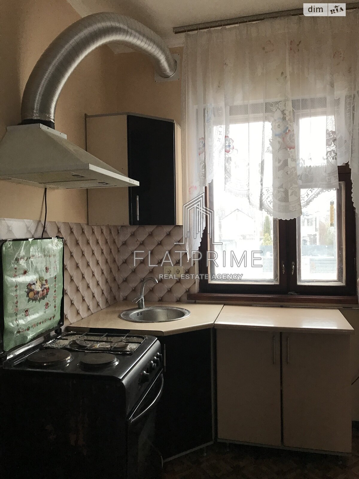 трехэтажный дом, 133.2 кв. м, кирпич. Сдается помесячно в Гатном фото 1 трехэтажный дом, 133.2 кв. м, кирпич. Сдается помесячно в Гатном фото 1