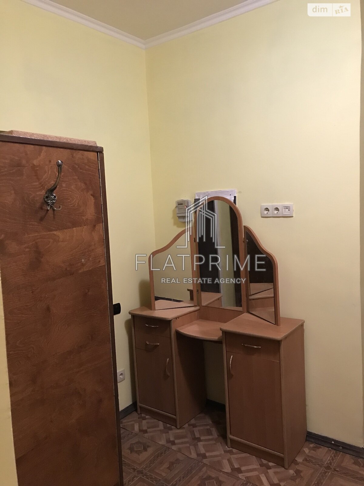 трехэтажный дом, 133.2 кв. м, кирпич. Сдается помесячно в Гатном фото 1 трехэтажный дом, 133.2 кв. м, кирпич. Сдается помесячно в Гатном фото 1