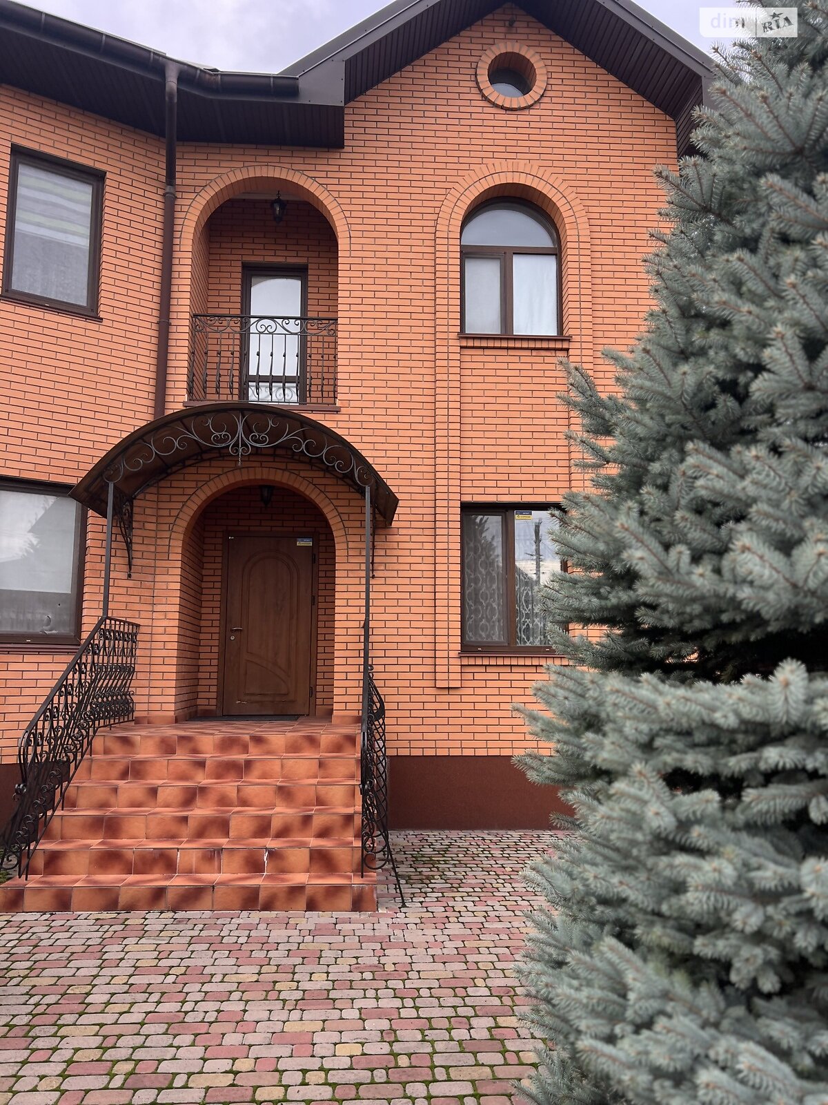 двухэтажный дом с верандой, 177 кв. м, кирпич. Сдается помесячно в Гатном фото 1 двухэтажный дом с верандой, 177 кв. м, кирпич. Сдается помесячно в Гатном фото 1