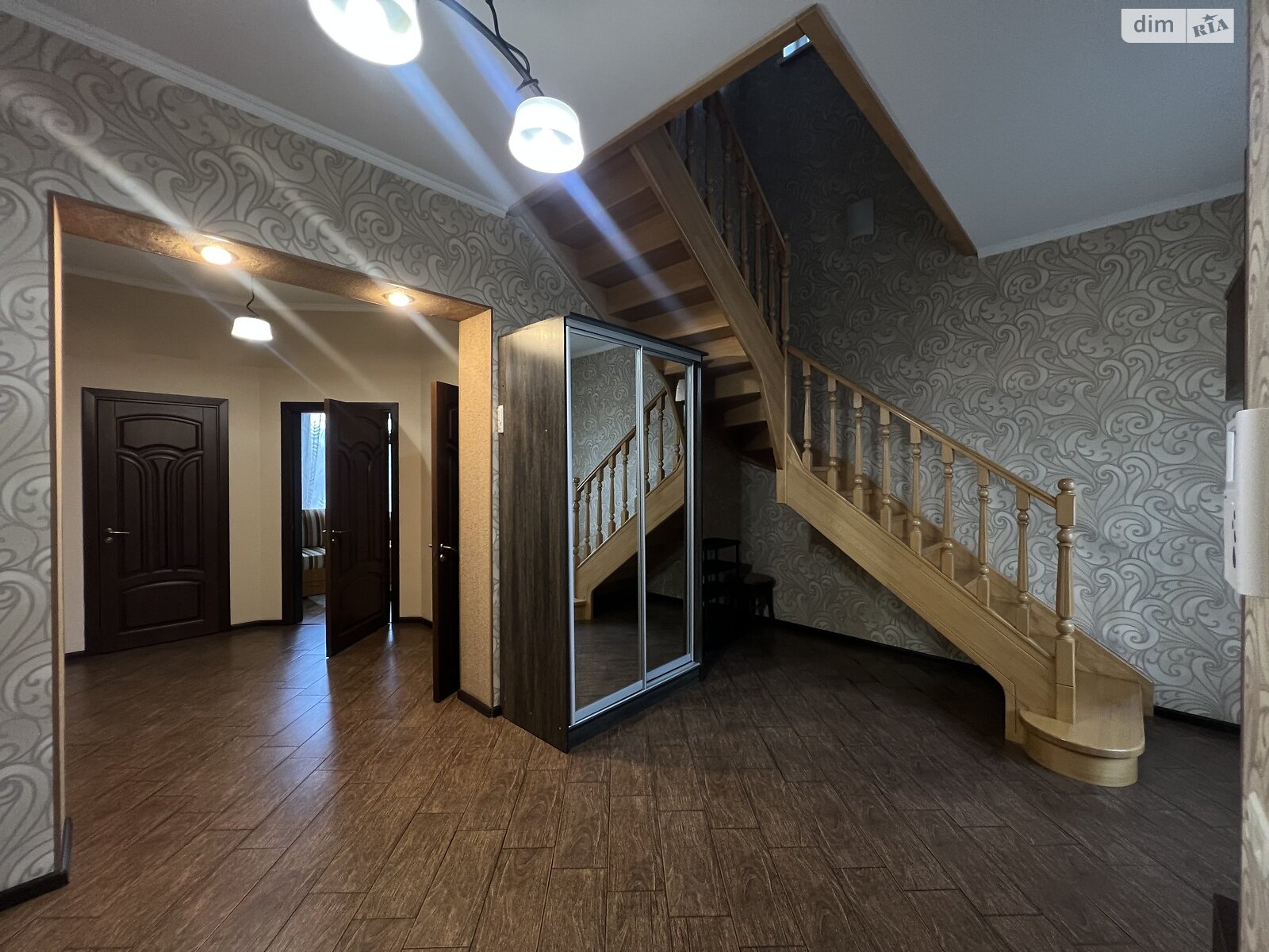 двухэтажный дом с верандой, 177 кв. м, кирпич. Сдается помесячно в Гатном фото 1 двухэтажный дом с верандой, 177 кв. м, кирпич. Сдается помесячно в Гатном фото 1