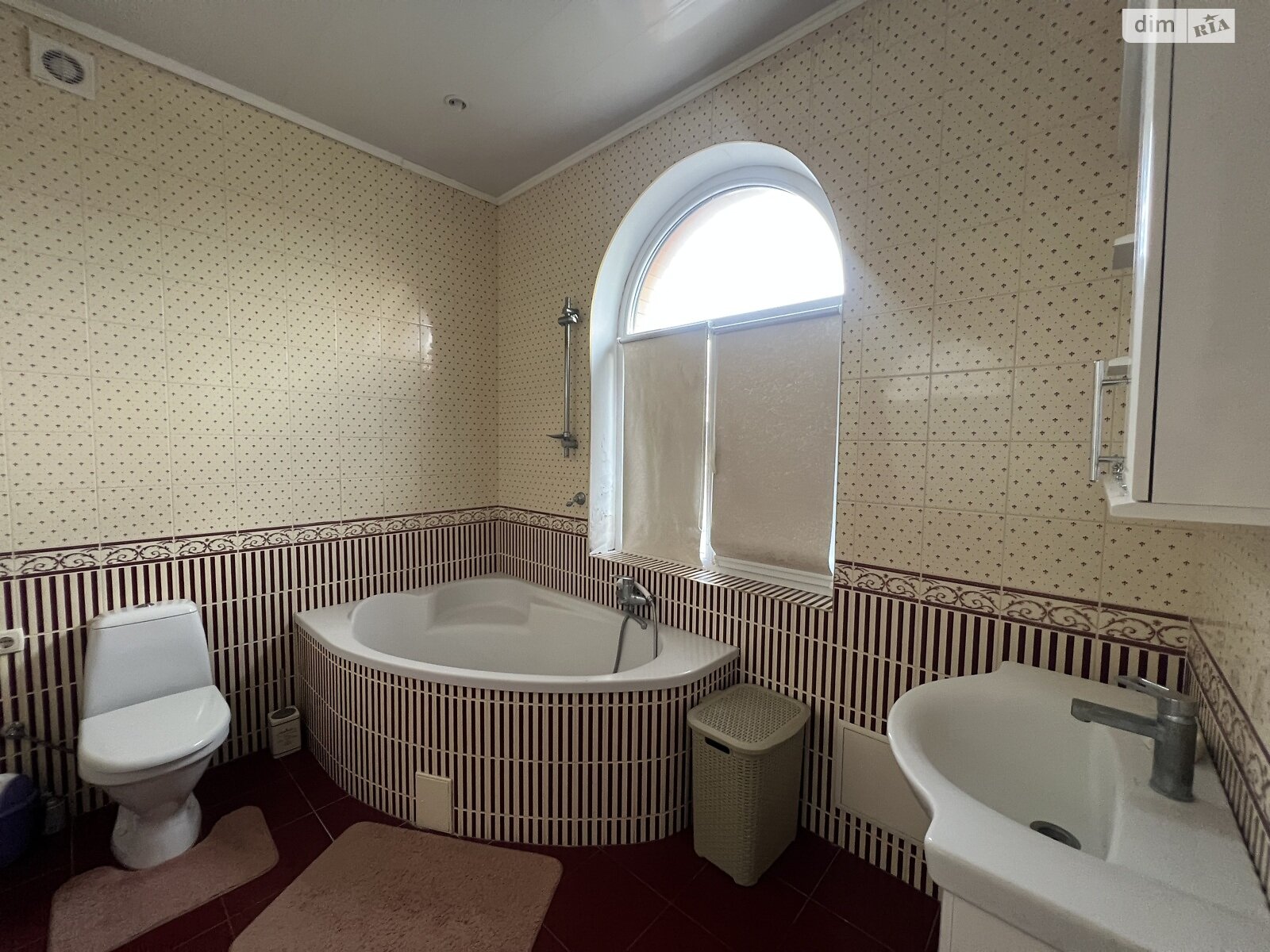 двухэтажный дом с верандой, 177 кв. м, кирпич. Сдается помесячно в Гатном фото 1 двухэтажный дом с верандой, 177 кв. м, кирпич. Сдается помесячно в Гатном фото 1