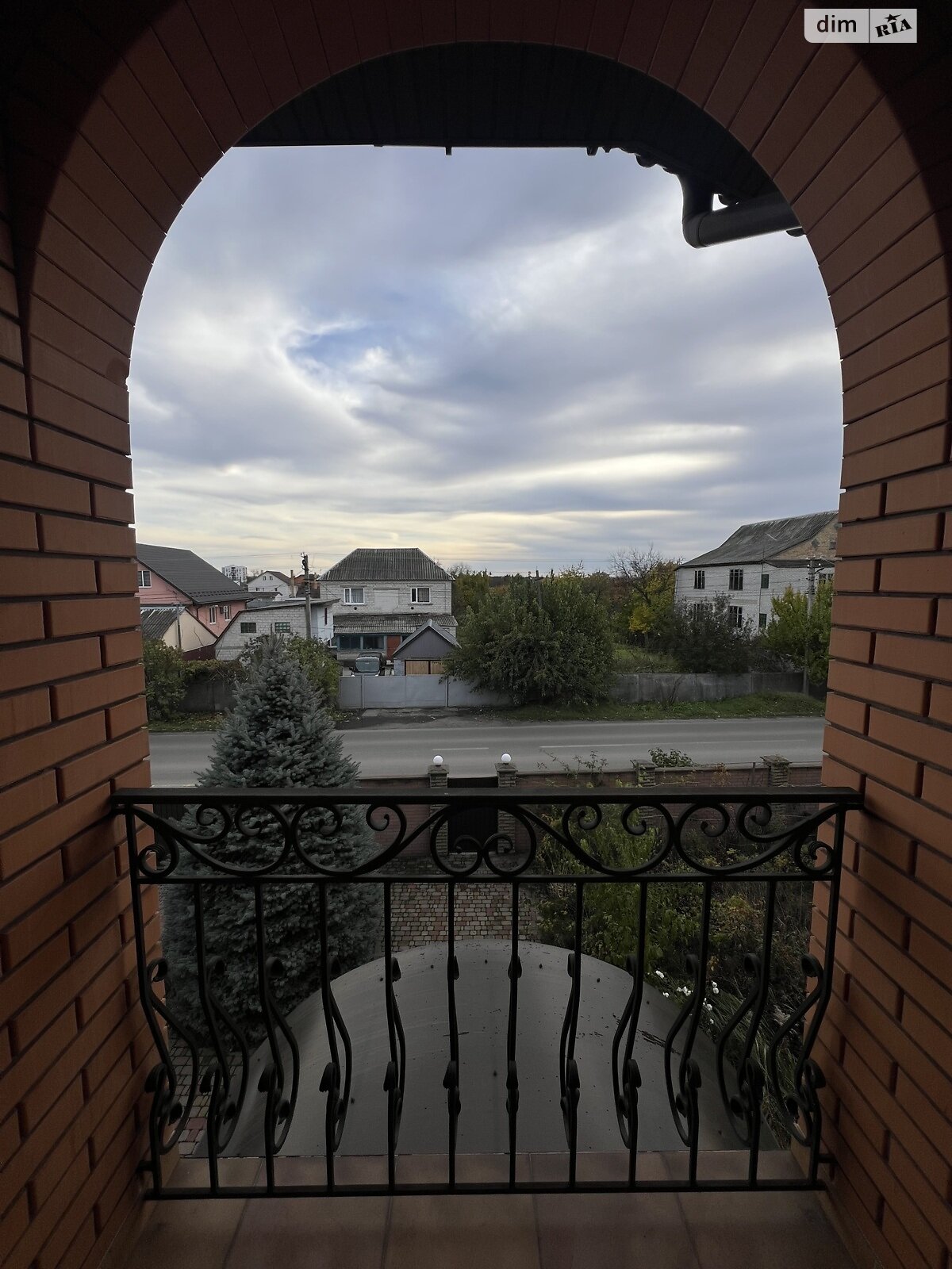 двухэтажный дом с верандой, 177 кв. м, кирпич. Сдается помесячно в Гатном фото 1 двухэтажный дом с верандой, 177 кв. м, кирпич. Сдается помесячно в Гатном фото 1