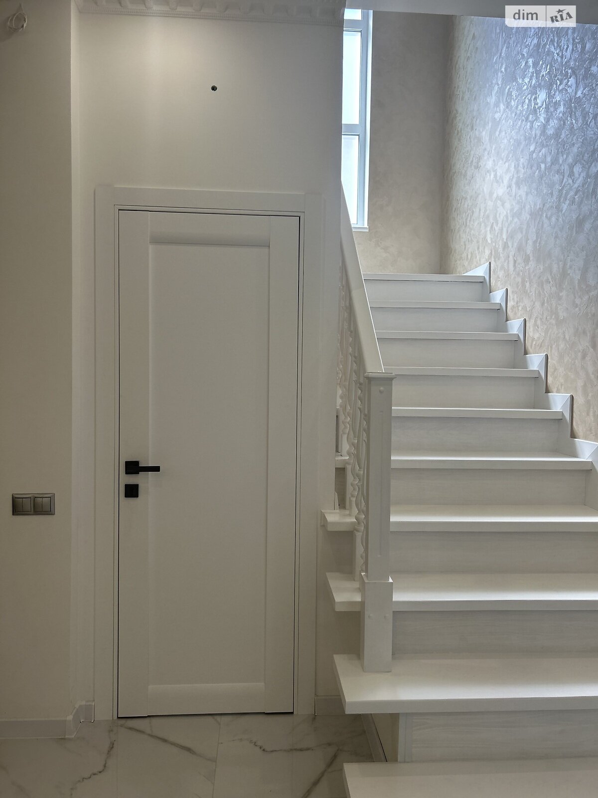 двухэтажный дом, 161 кв. м, кирпич. Сдается помесячно в Гатном фото 1 двухэтажный дом, 161 кв. м, кирпич. Сдается помесячно в Гатном фото 1