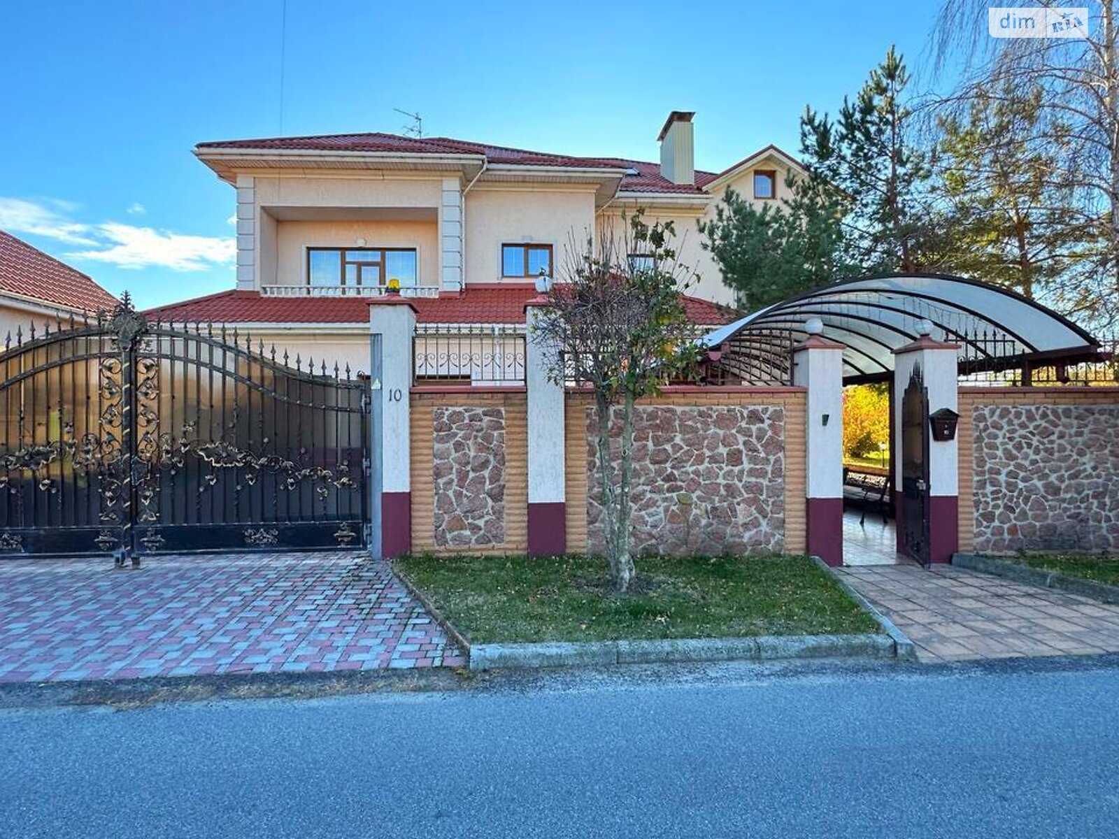 триповерховий будинок з гаражем, 500 кв. м, цегла. Здається помісячно в Гатне фото 1 триповерховий будинок з гаражем, 500 кв. м, цегла. Здається помісячно в Гатне фото 1