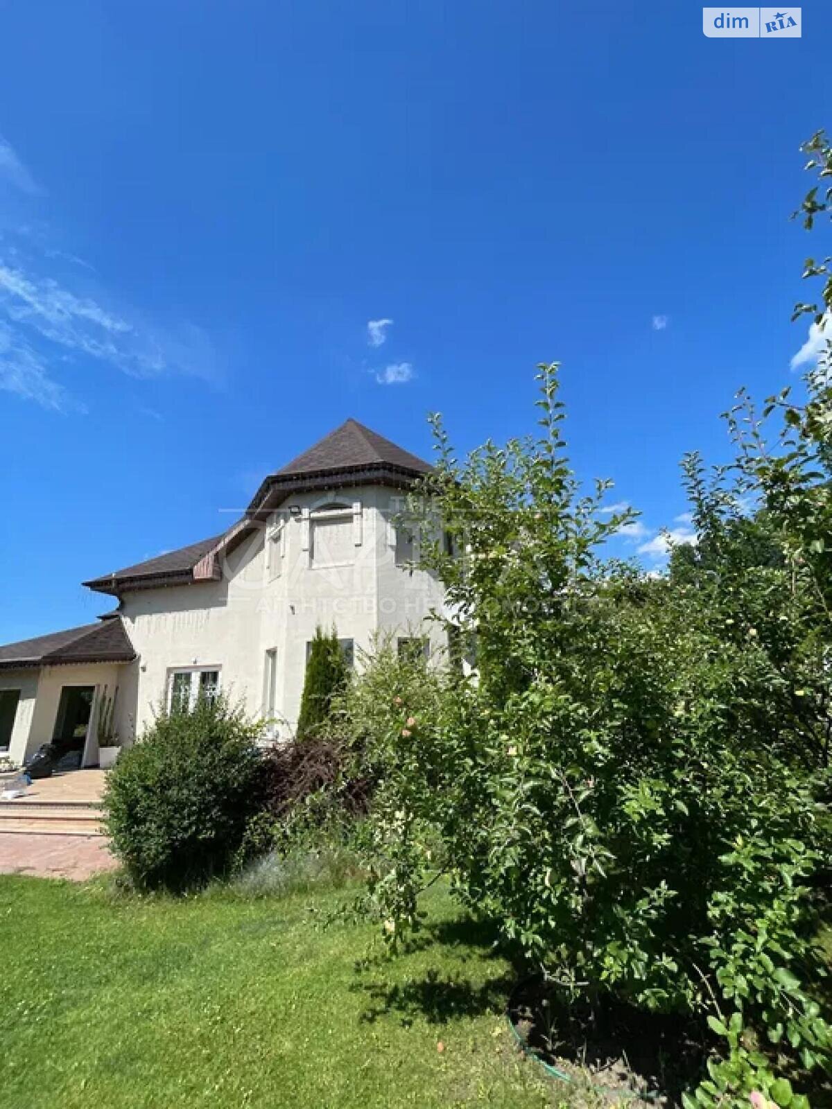 двоповерховий будинок з верандою, 380 кв. м, цегла. Здається помісячно в Гатне фото 1 двоповерховий будинок з верандою, 380 кв. м, цегла. Здається помісячно в Гатне фото 1