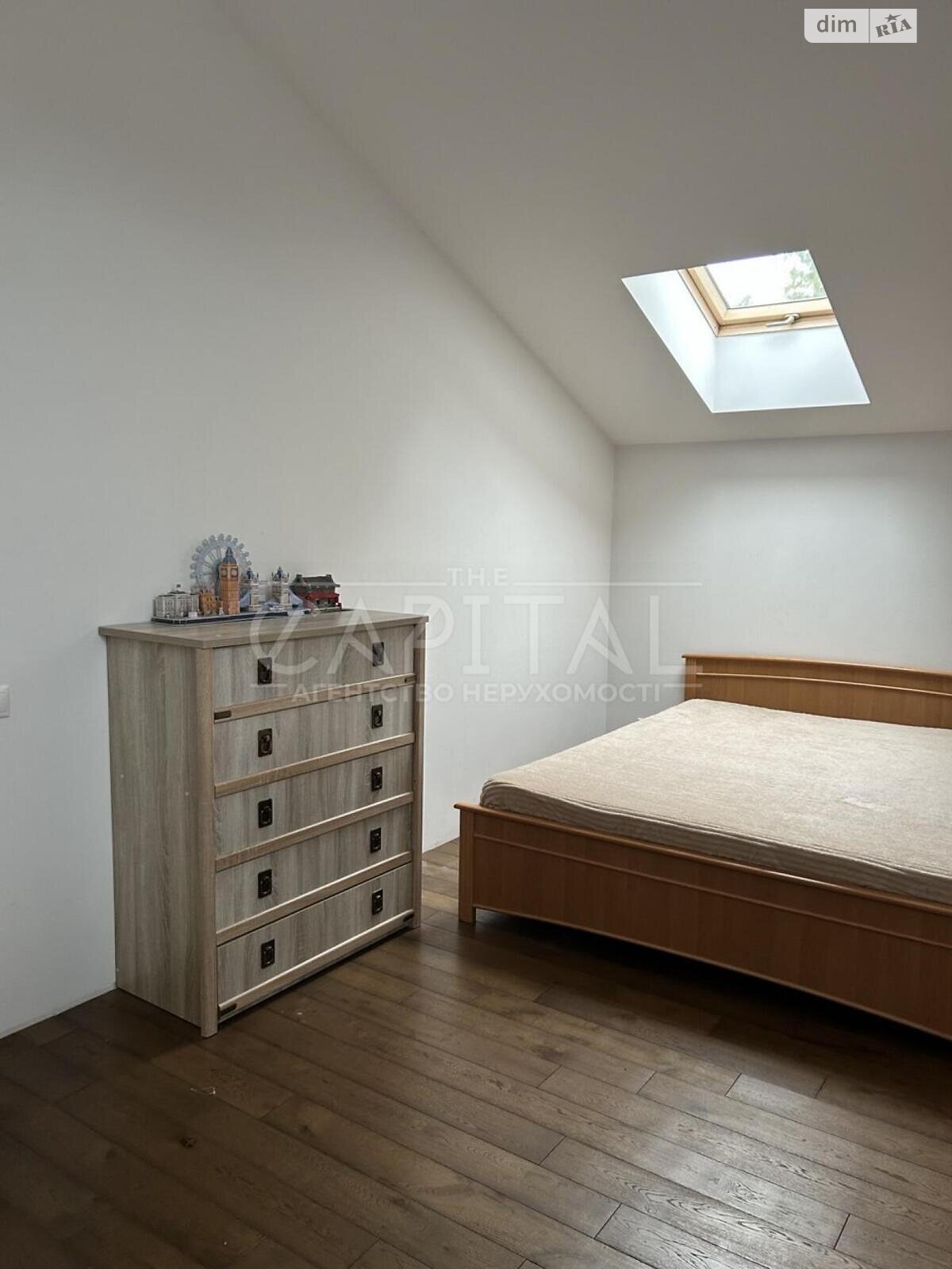 двоповерховий будинок з гаражем, 238 кв. м, кирпич. Здається помісячно в Гатне фото 1