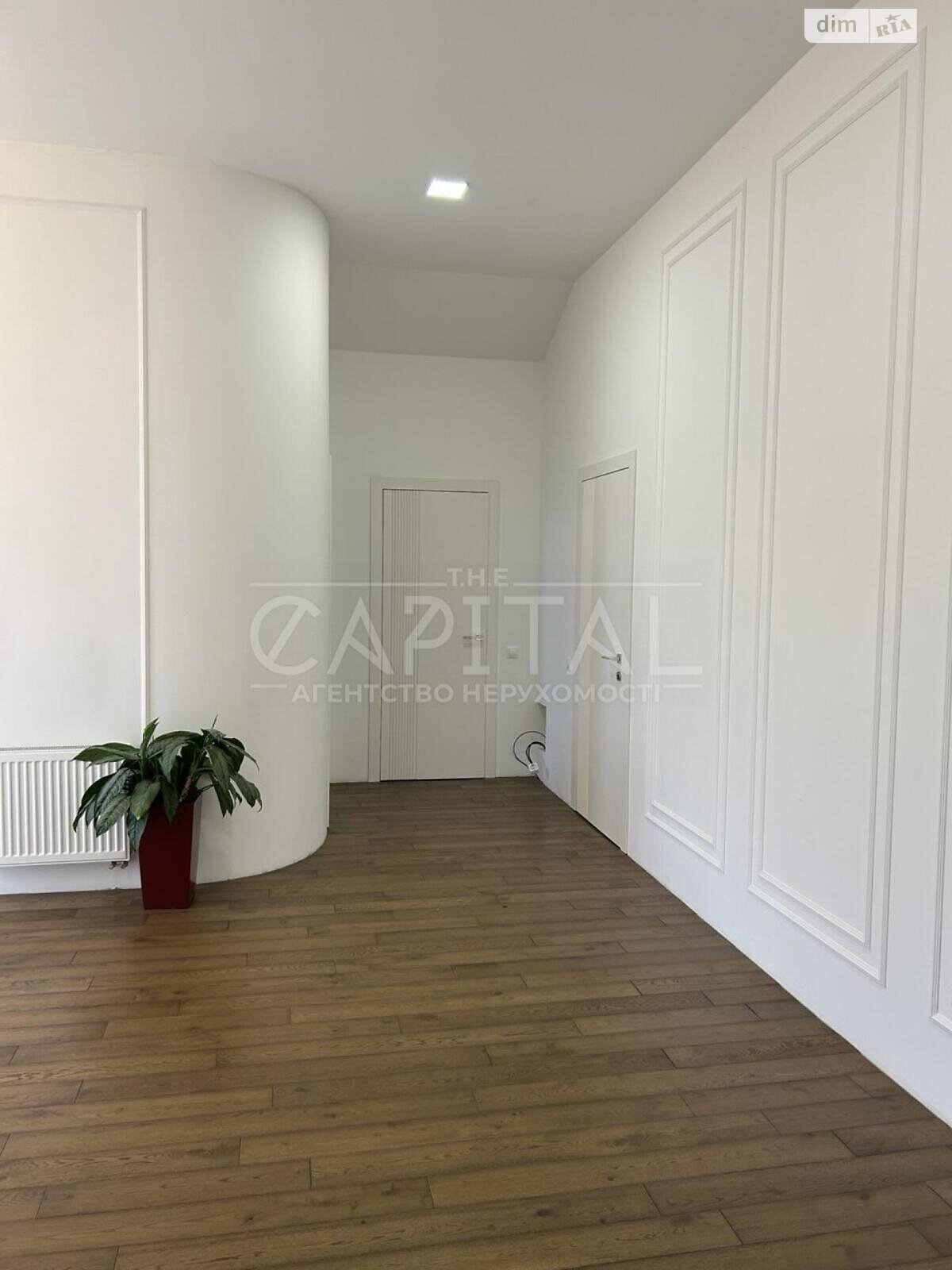 двоповерховий будинок з гаражем, 238 кв. м, кирпич. Здається помісячно в Гатне фото 1