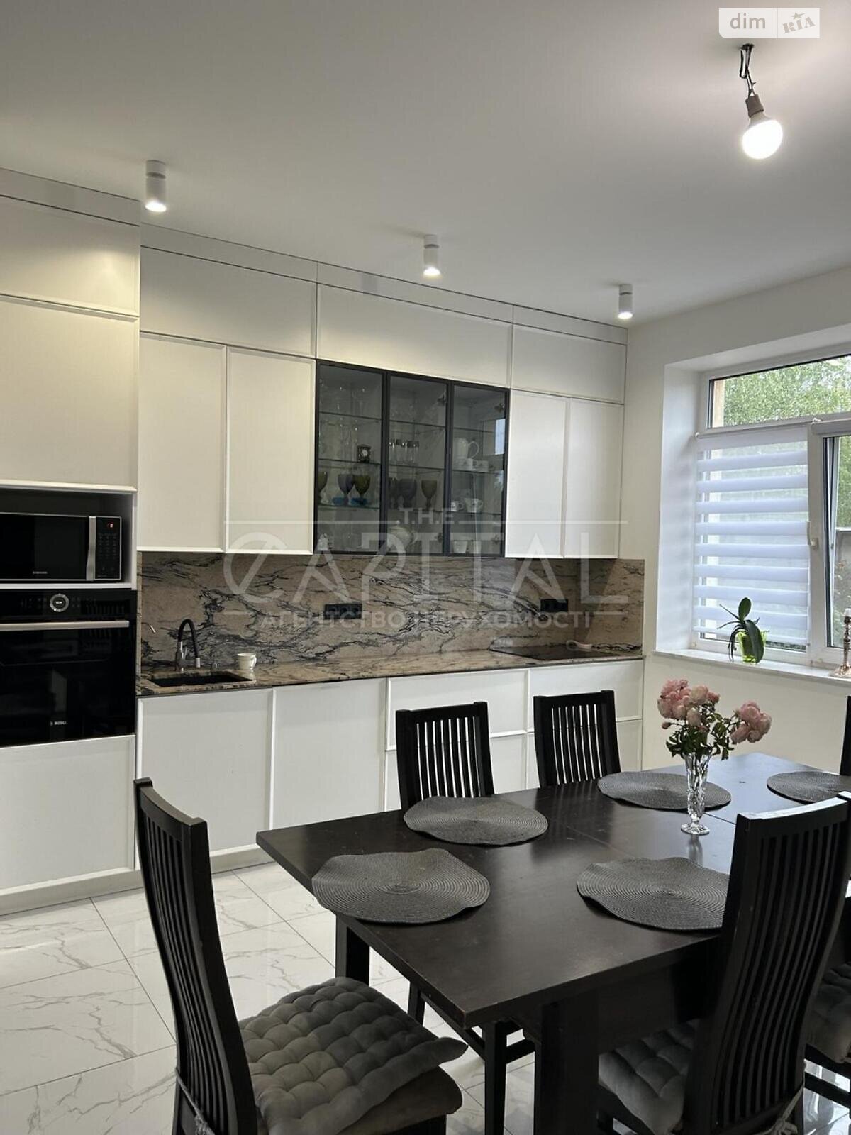 двоповерховий будинок з гаражем, 238 кв. м, кирпич. Здається помісячно в Гатне фото 1