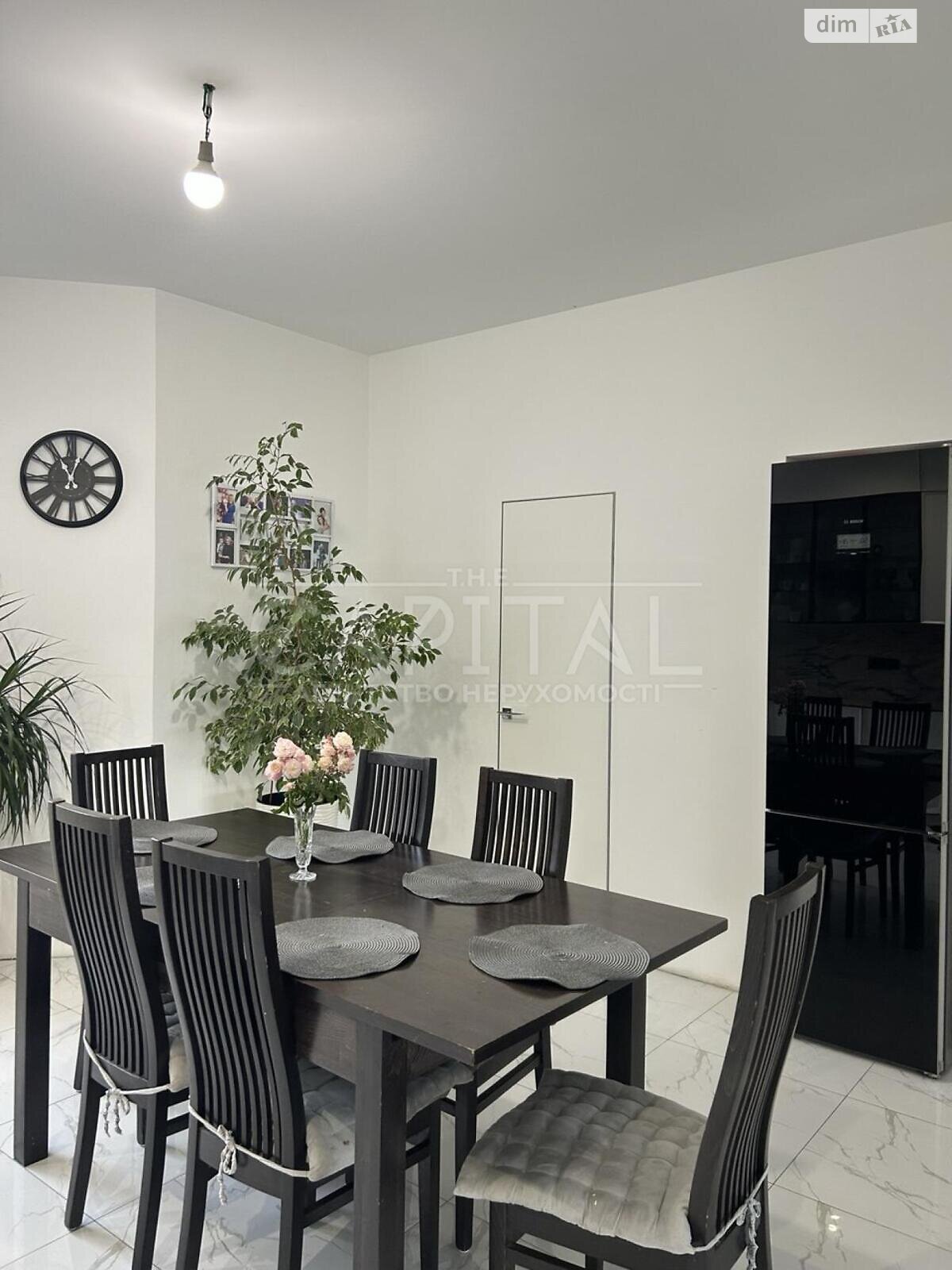 двоповерховий будинок з гаражем, 238 кв. м, кирпич. Здається помісячно в Гатне фото 1