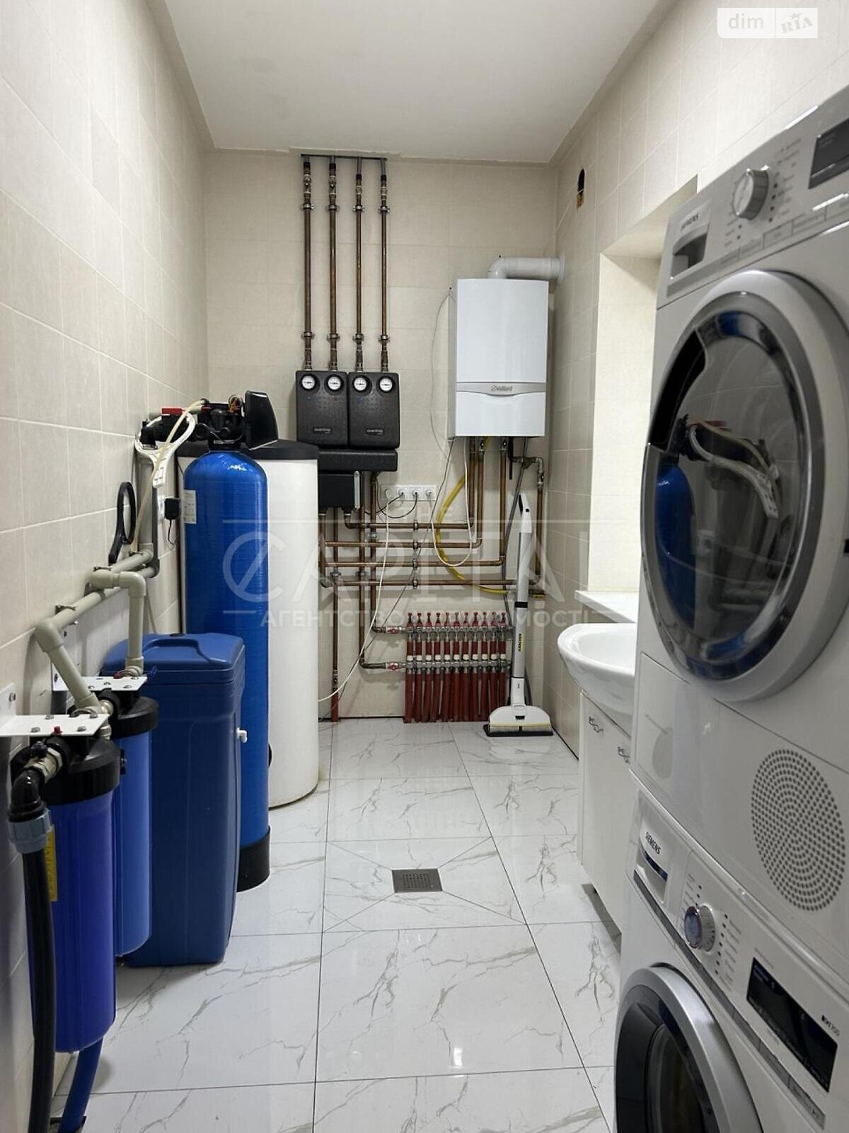 двоповерховий будинок з гаражем, 238 кв. м, кирпич. Здається помісячно в Гатне фото 1