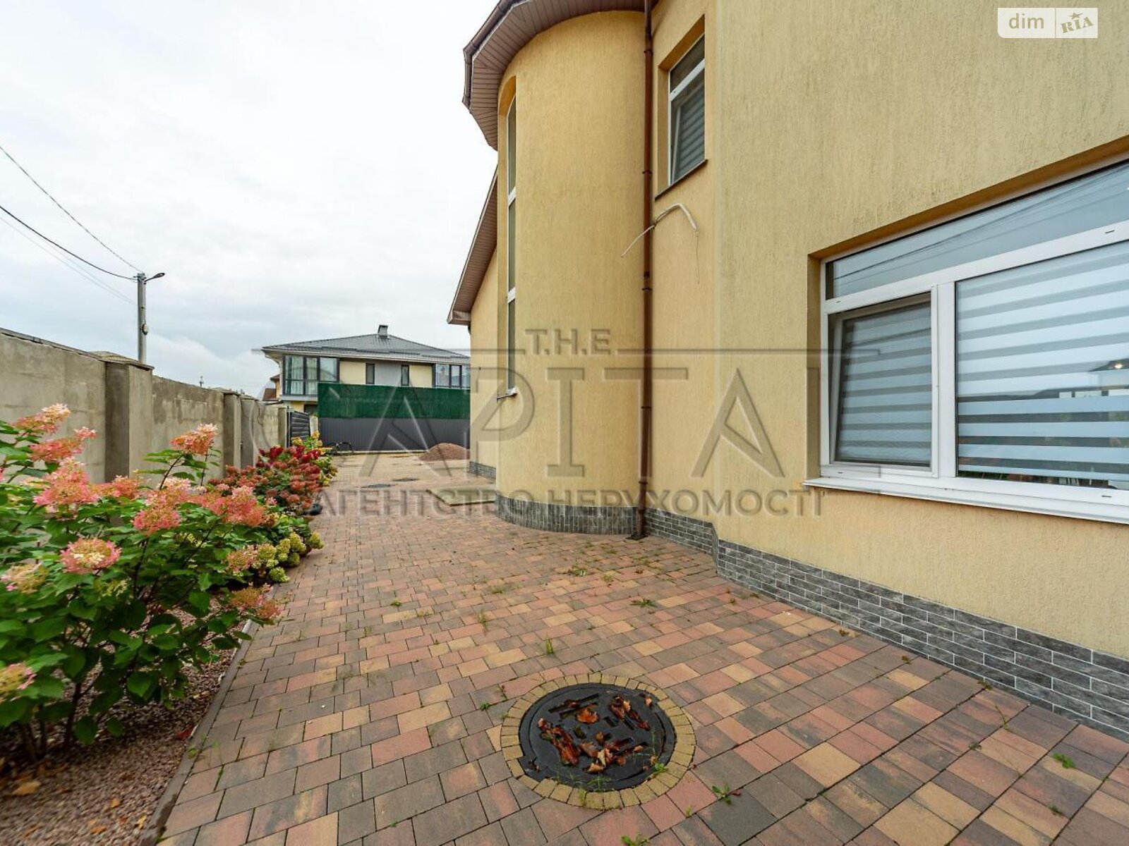 двоповерховий будинок з гаражем, 238 кв. м, кирпич. Здається помісячно в Гатне фото 1