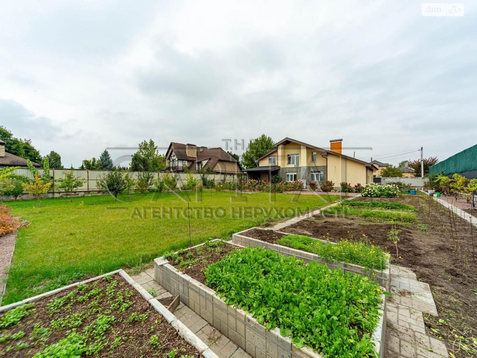 двоповерховий будинок з гаражем, 238 кв. м, кирпич. Здається помісячно в Гатне фото 1