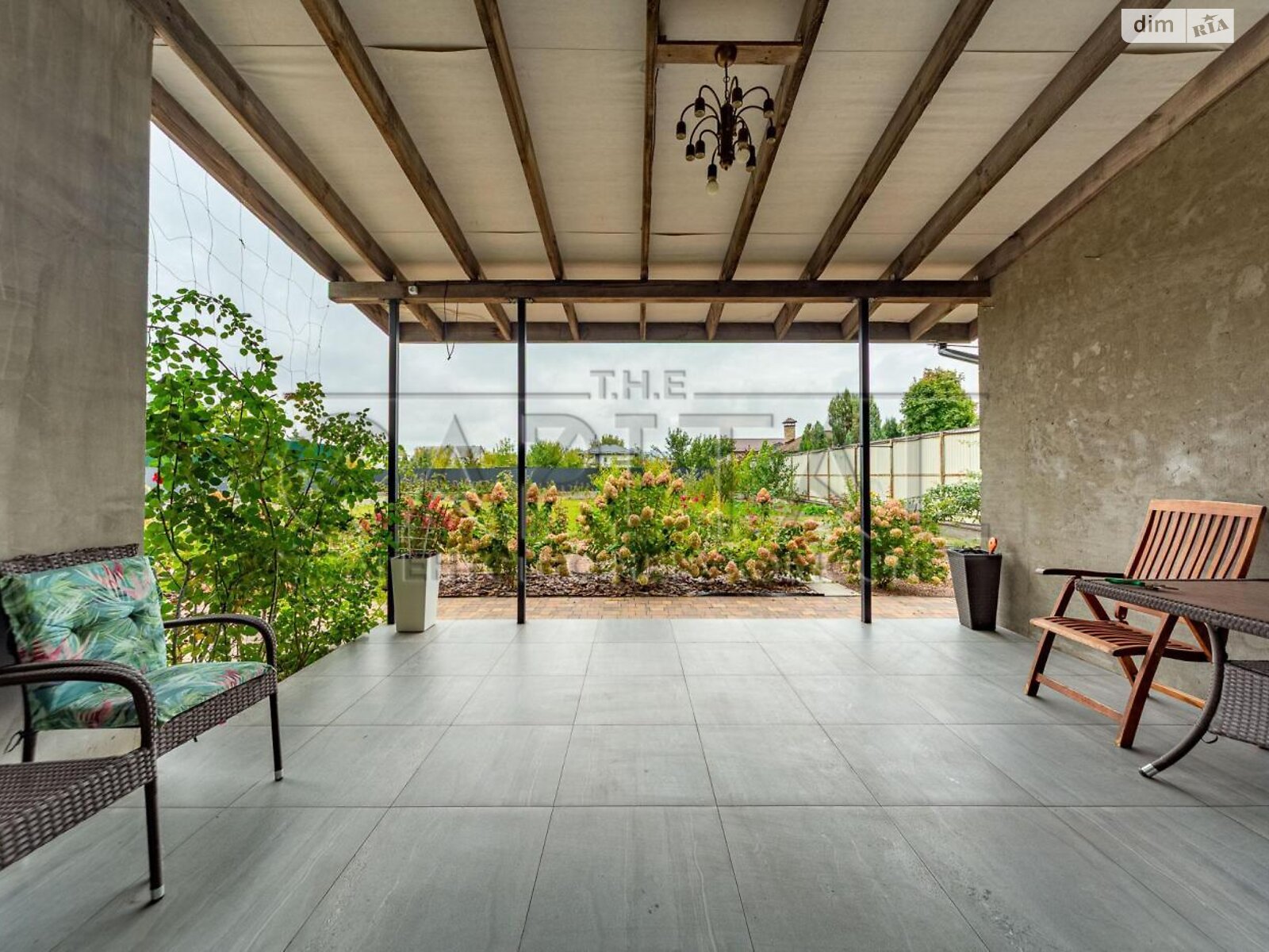 двоповерховий будинок з гаражем, 238 кв. м, кирпич. Здається помісячно в Гатне фото 1