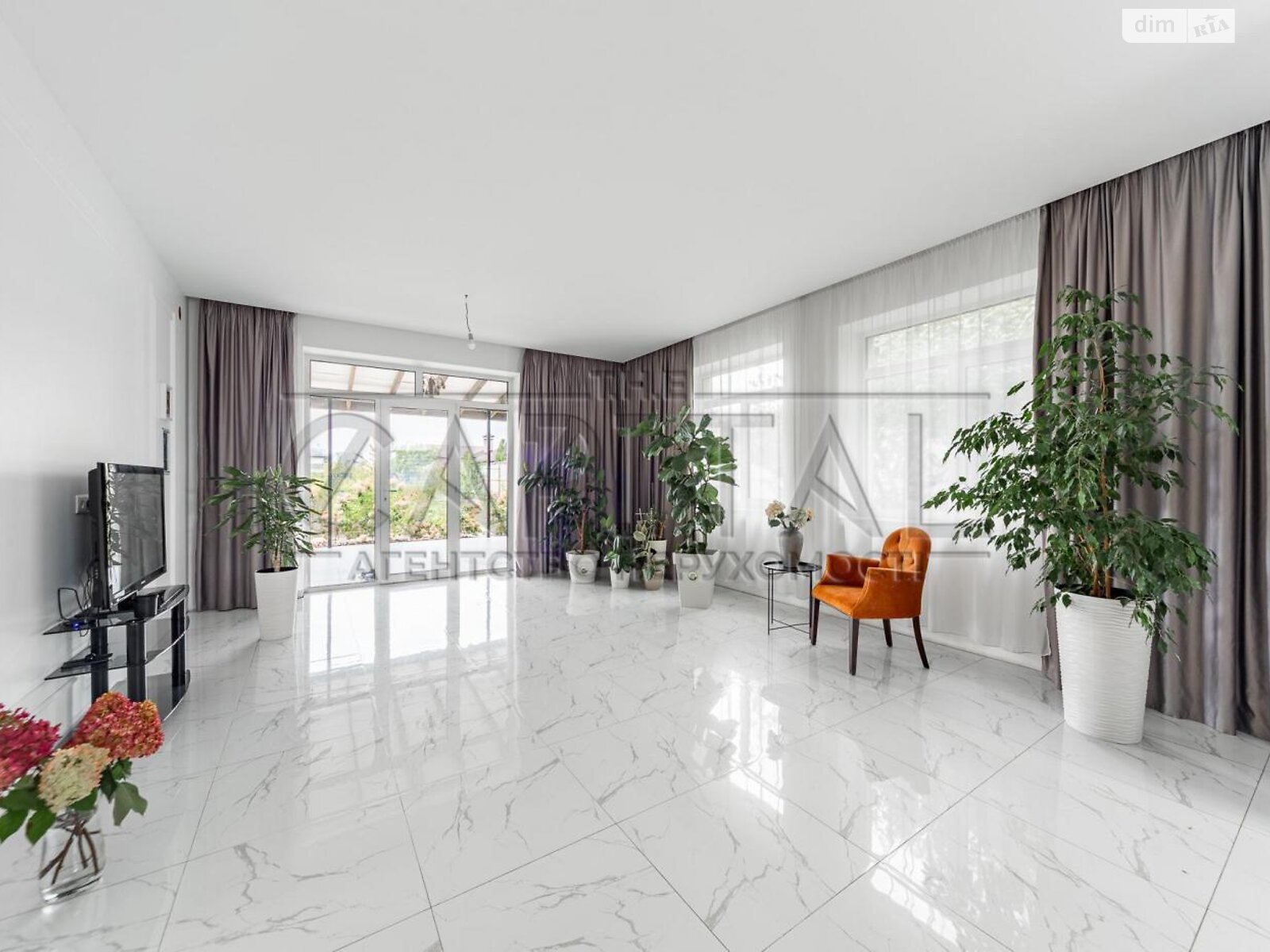 двоповерховий будинок з гаражем, 238 кв. м, кирпич. Здається помісячно в Гатне фото 1