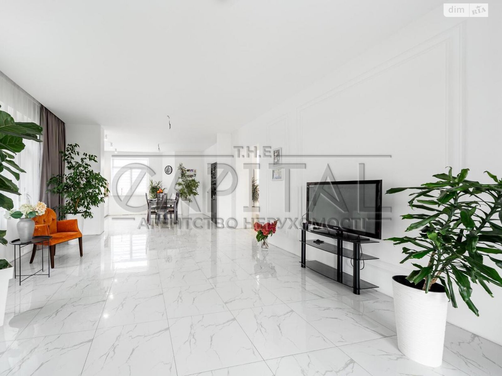 двоповерховий будинок з гаражем, 238 кв. м, кирпич. Здається помісячно в Гатне фото 1