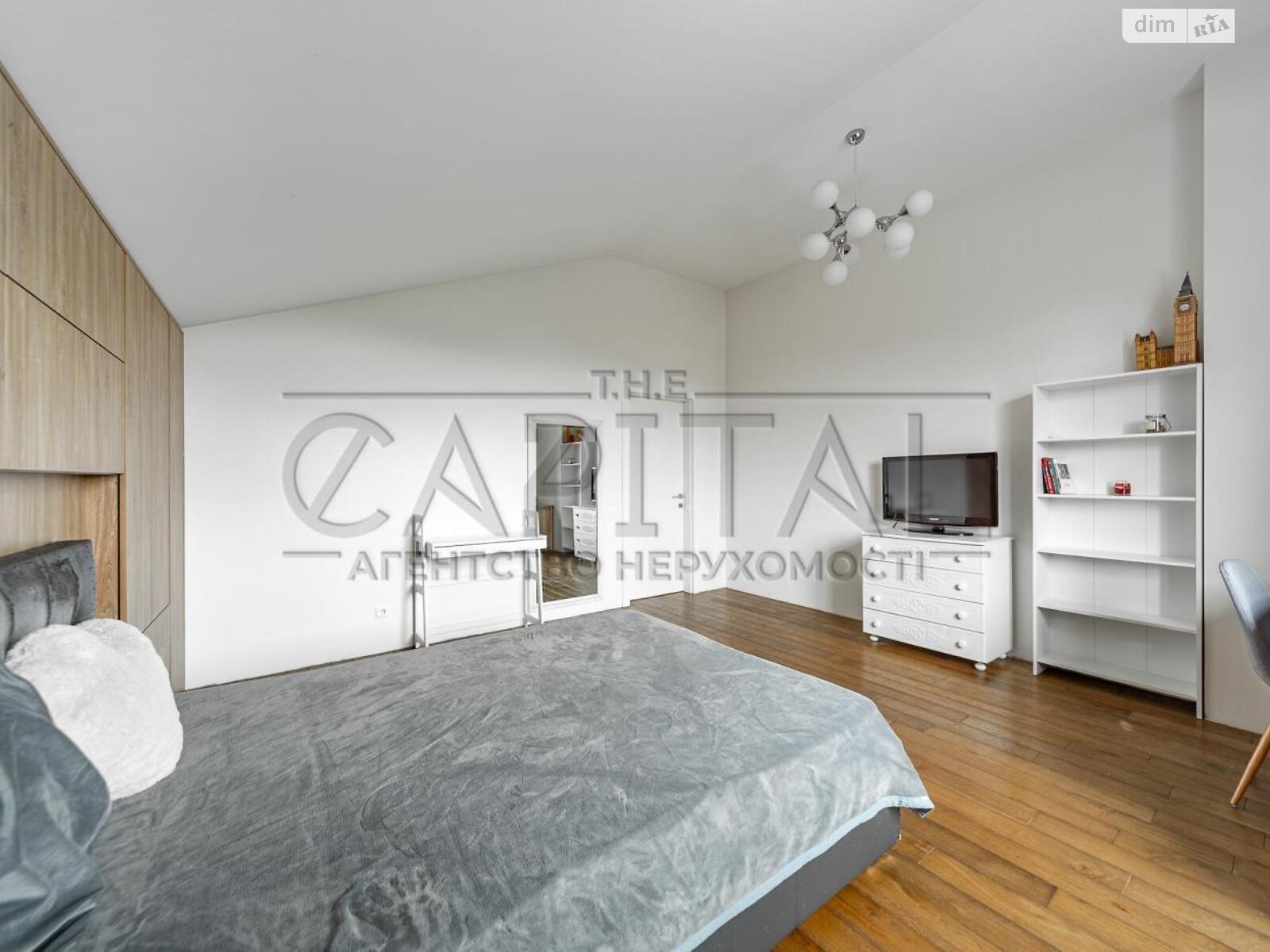 двоповерховий будинок з гаражем, 238 кв. м, кирпич. Здається помісячно в Гатне фото 1