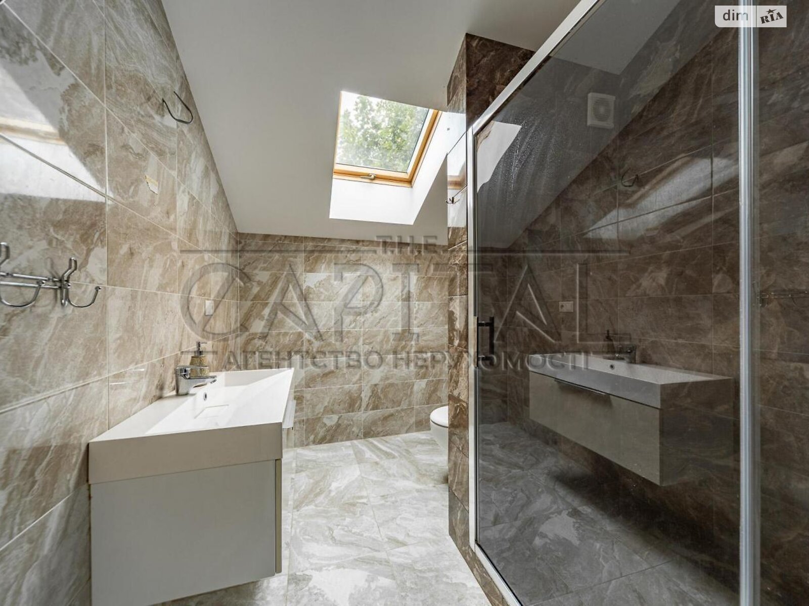 двоповерховий будинок з гаражем, 238 кв. м, кирпич. Здається помісячно в Гатне фото 1