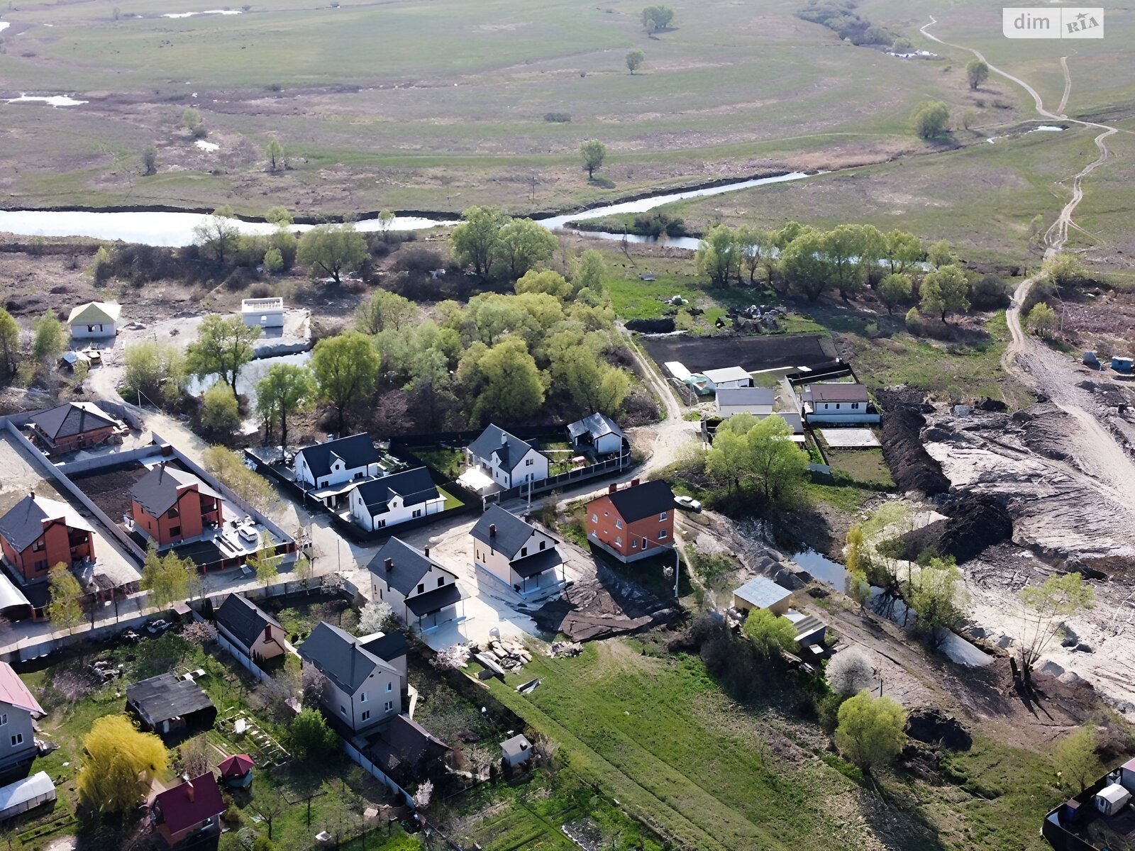 одноэтажный дом, 100 кв. м, кирпич. Сдается помесячно в Гнедине фото 1 одноэтажный дом, 100 кв. м, кирпич. Сдается помесячно в Гнедине фото 1