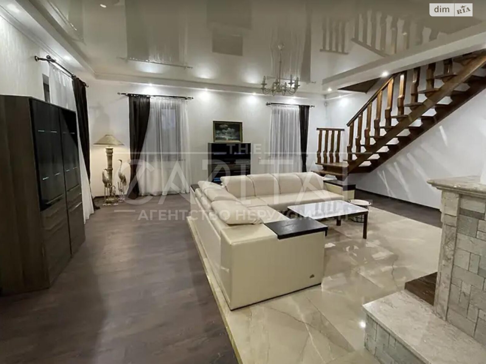 трехэтажный дом, 350 кв. м, кирпич. Сдается помесячно в Гнедине фото 1 трехэтажный дом, 350 кв. м, кирпич. Сдается помесячно в Гнедине фото 1