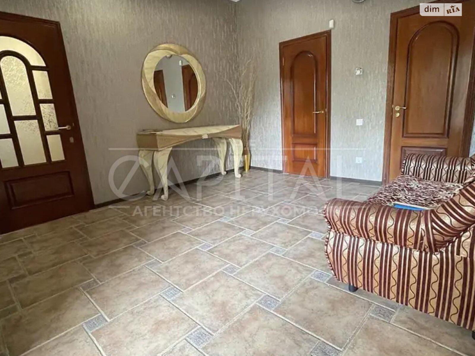 трехэтажный дом, 350 кв. м, кирпич. Сдается помесячно в Гнедине фото 1 трехэтажный дом, 350 кв. м, кирпич. Сдается помесячно в Гнедине фото 1