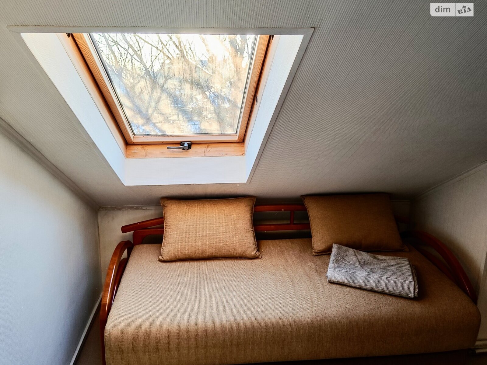 двухэтажный дом с верандой, 109 кв. м, кирпич. Сдается помесячно в Гнедине фото 1