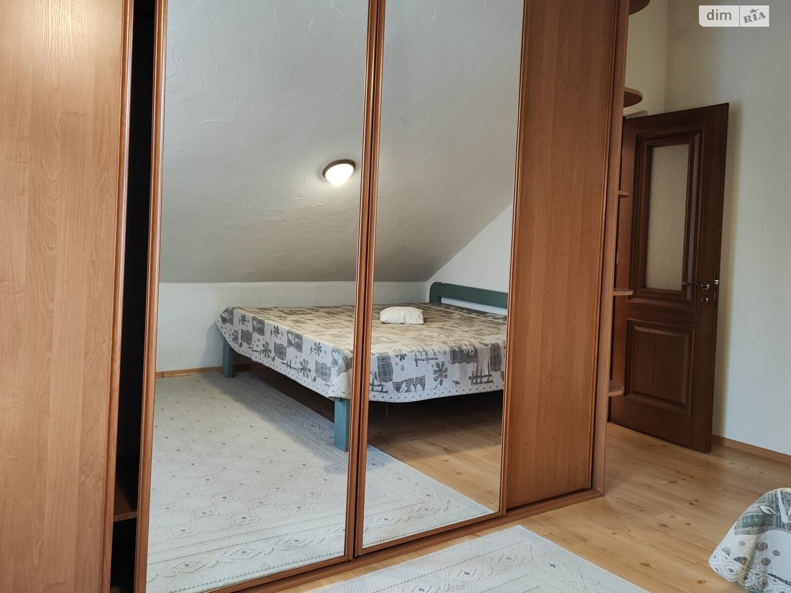 двухэтажный дом с верандой, 109 кв. м, кирпич. Сдается помесячно в Гнедине фото 1