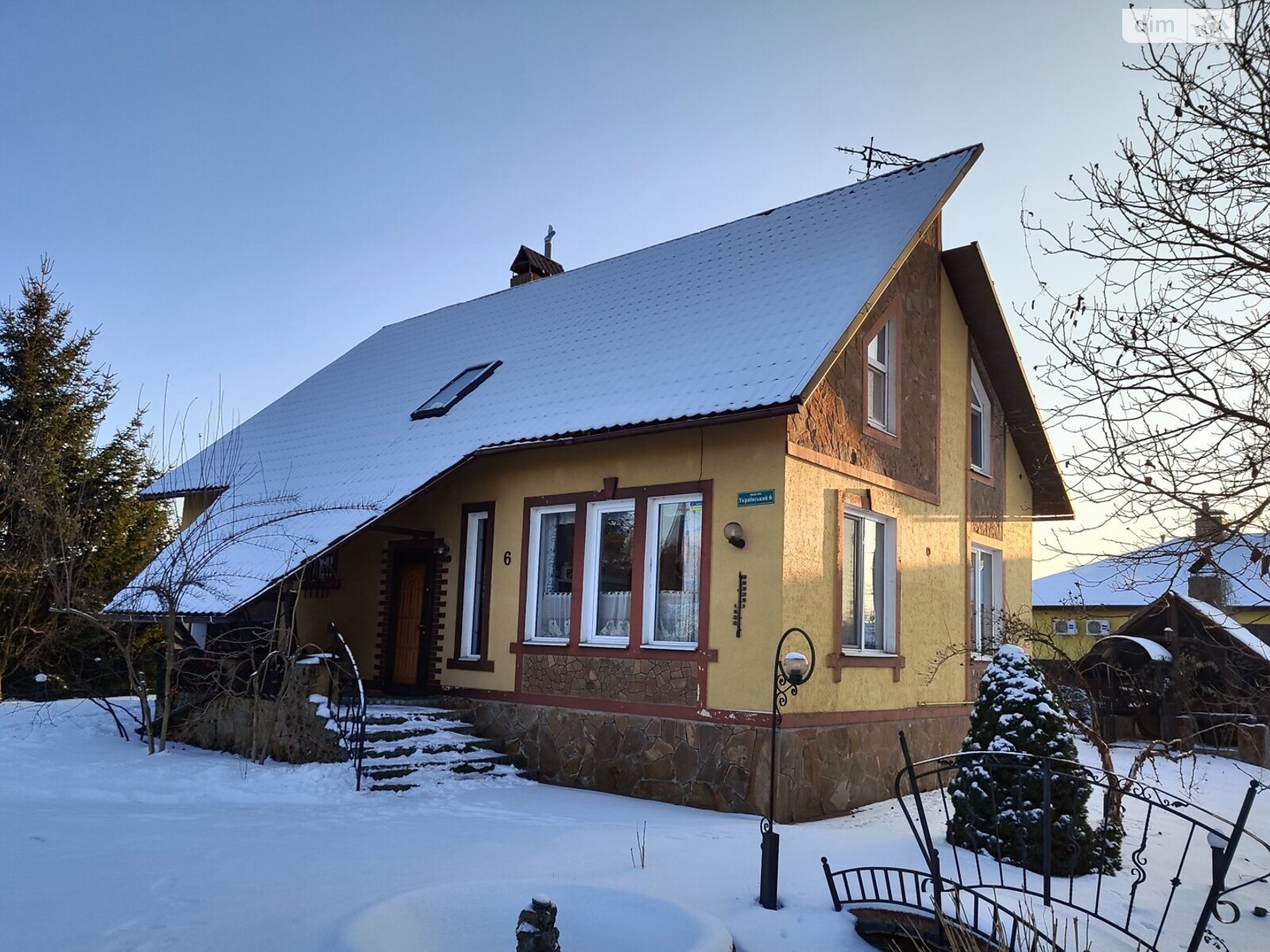 двухэтажный дом с верандой, 109 кв. м, кирпич. Сдается помесячно в Гнедине фото 1