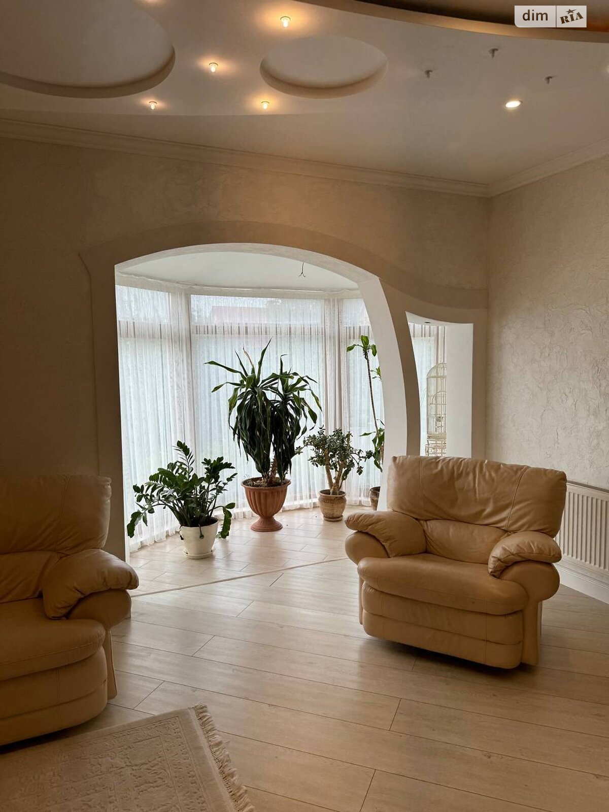 двоповерховий будинок з гаражем, 316 кв. м, цегла. Здається помісячно в Годилові фото 1