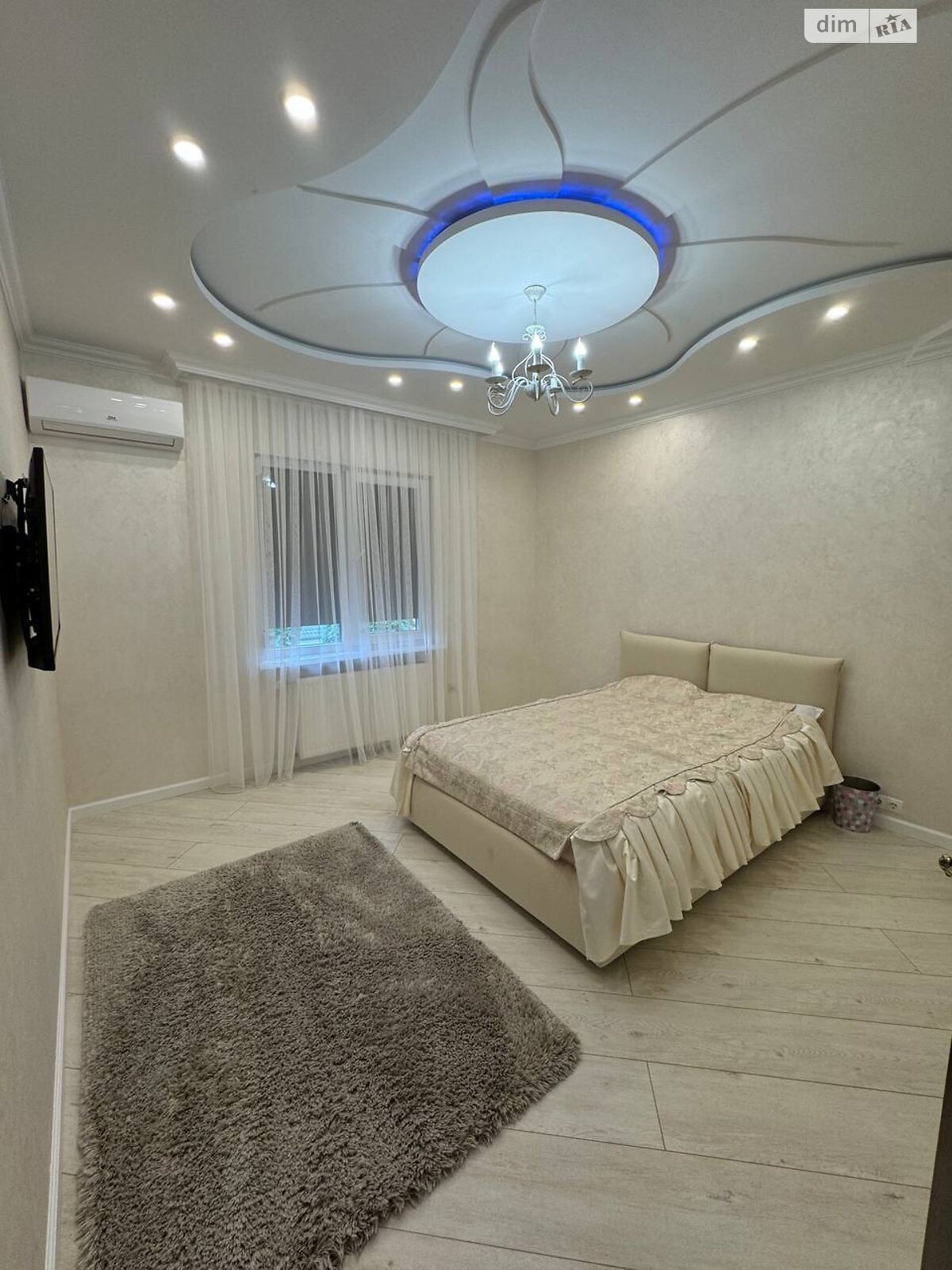 двоповерховий будинок з гаражем, 316 кв. м, цегла. Здається помісячно в Годилові фото 1