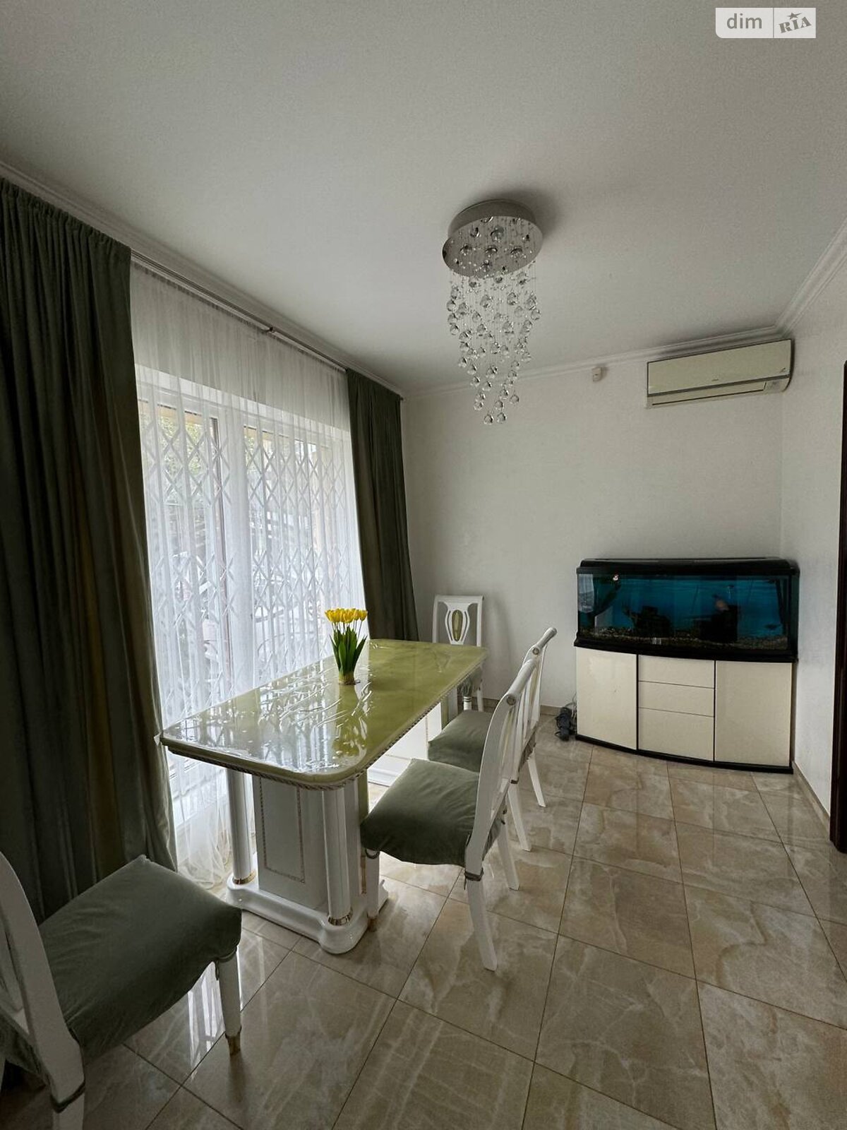 двоповерховий будинок з гаражем, 316 кв. м, цегла. Здається помісячно в Годилові фото 1