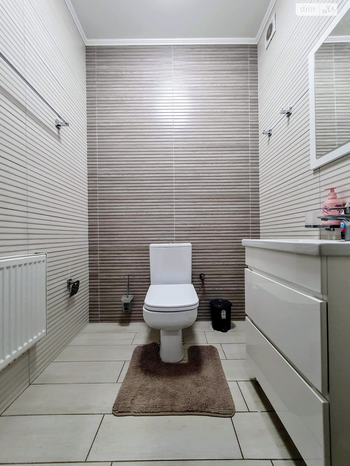 двухэтажный дом с гаражом, 200 кв. м, кирпич. Сдается помесячно в Годилове фото 1