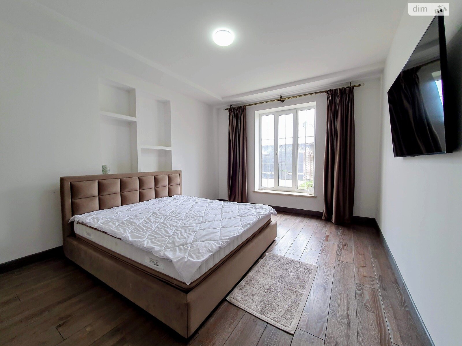 двухэтажный дом с гаражом, 200 кв. м, кирпич. Сдается помесячно в Годилове фото 1