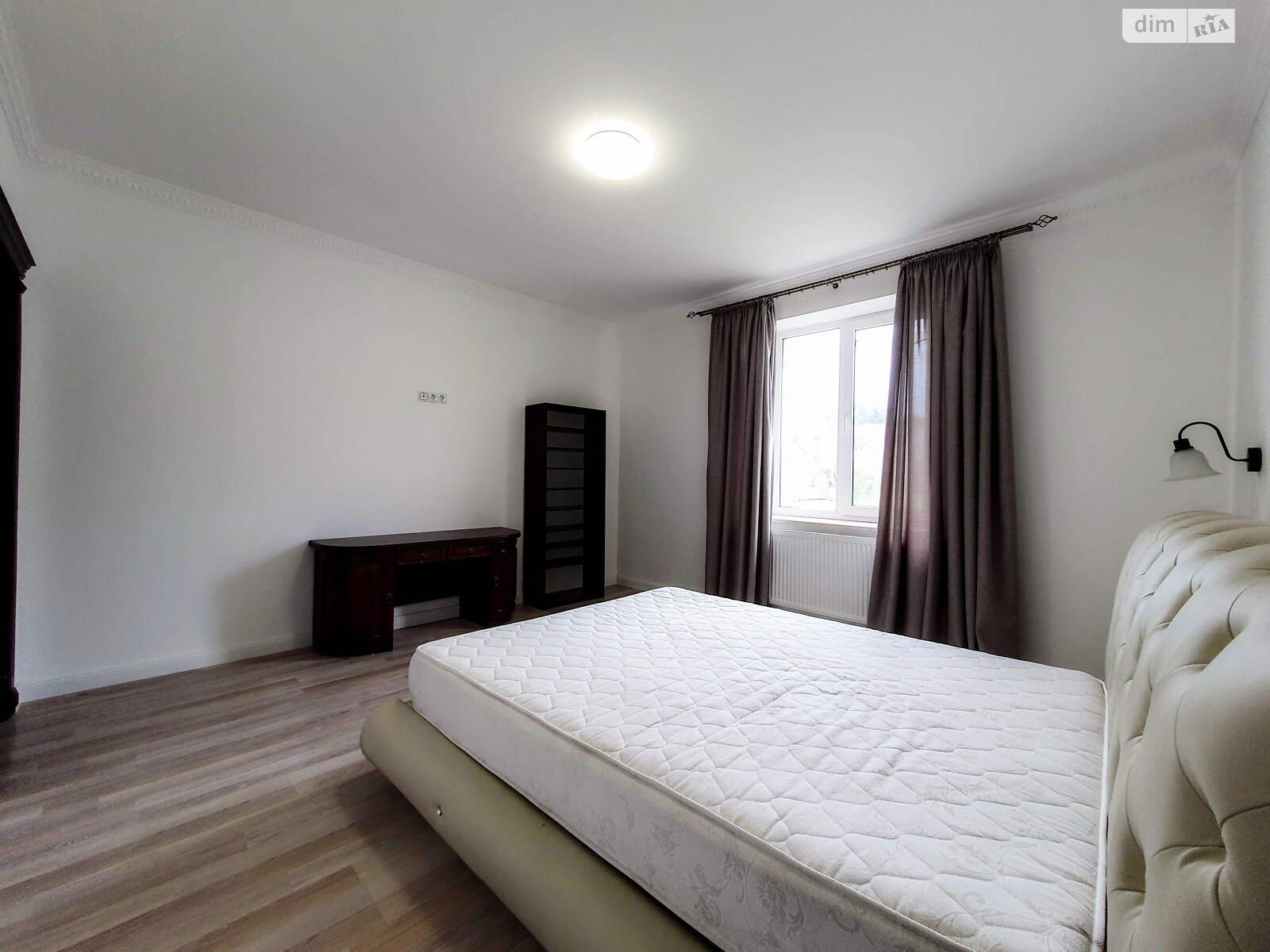 двухэтажный дом с гаражом, 200 кв. м, кирпич. Сдается помесячно в Годилове фото 1