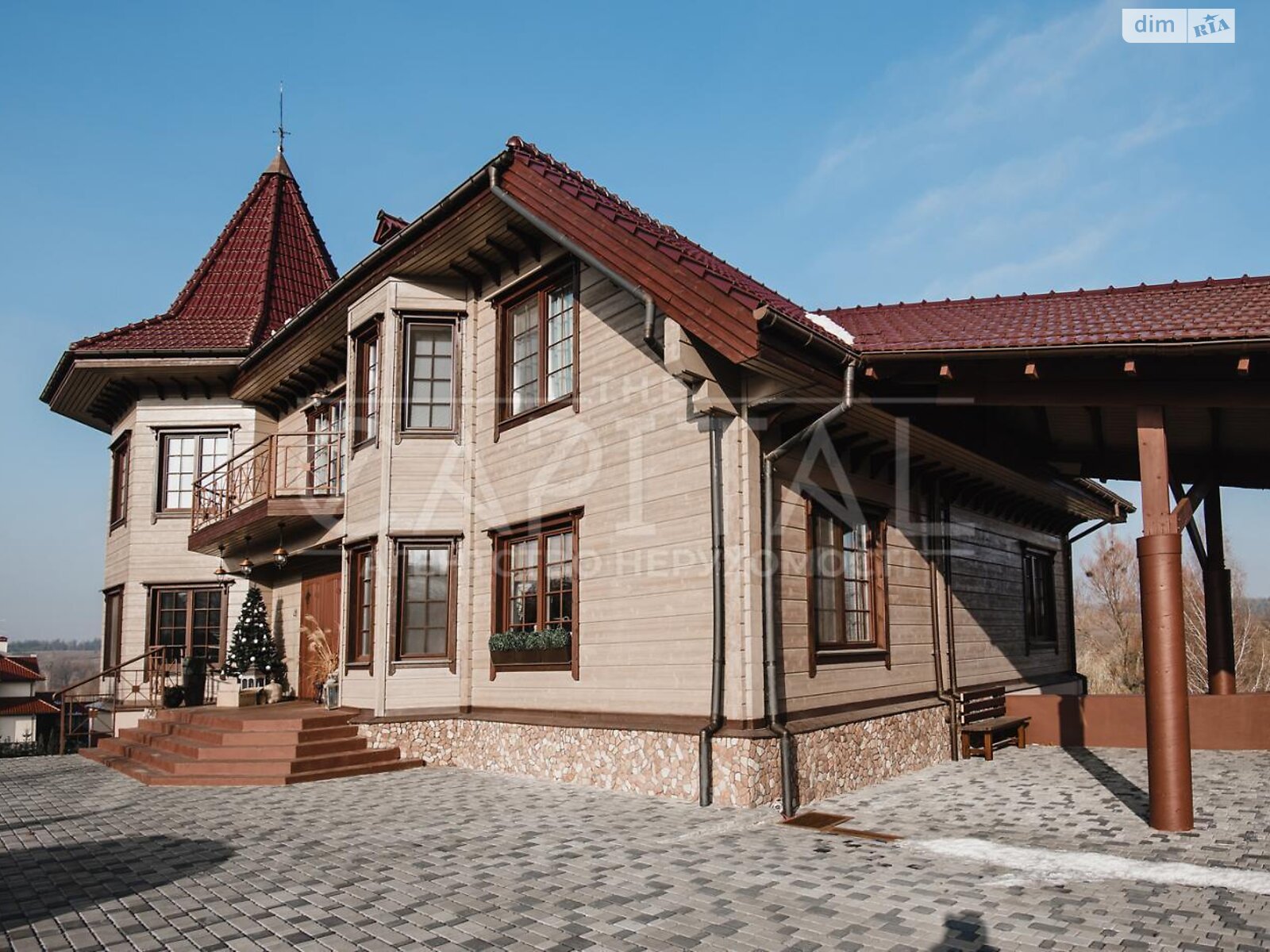 трехэтажный дом с верандой, 930 кв. м, кирпич. Сдается помесячно в Горбовичах фото 1 трехэтажный дом с верандой, 930 кв. м, кирпич. Сдается помесячно в Горбовичах фото 1
