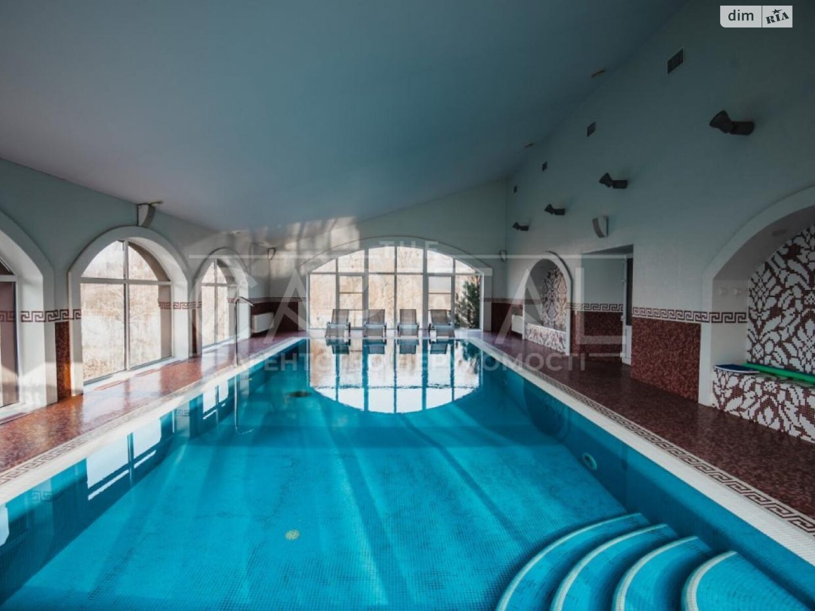 трехэтажный дом с верандой, 930 кв. м, кирпич. Сдается помесячно в Горбовичах фото 1 трехэтажный дом с верандой, 930 кв. м, кирпич. Сдается помесячно в Горбовичах фото 1
