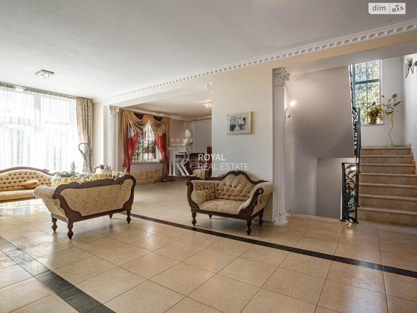 двоповерховий будинок з верандою, 464 кв. м, кирпич. Здається помісячно в Гореничах фото 1