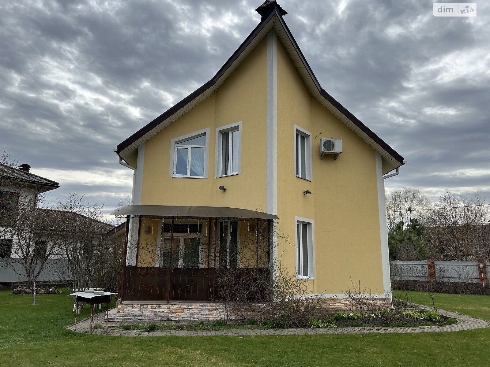 двоповерховий будинок з верандою, 160 кв. м, цегла. Здається помісячно в Гостомелі фото 1 двоповерховий будинок з верандою, 160 кв. м, цегла. Здається помісячно в Гостомелі фото 1