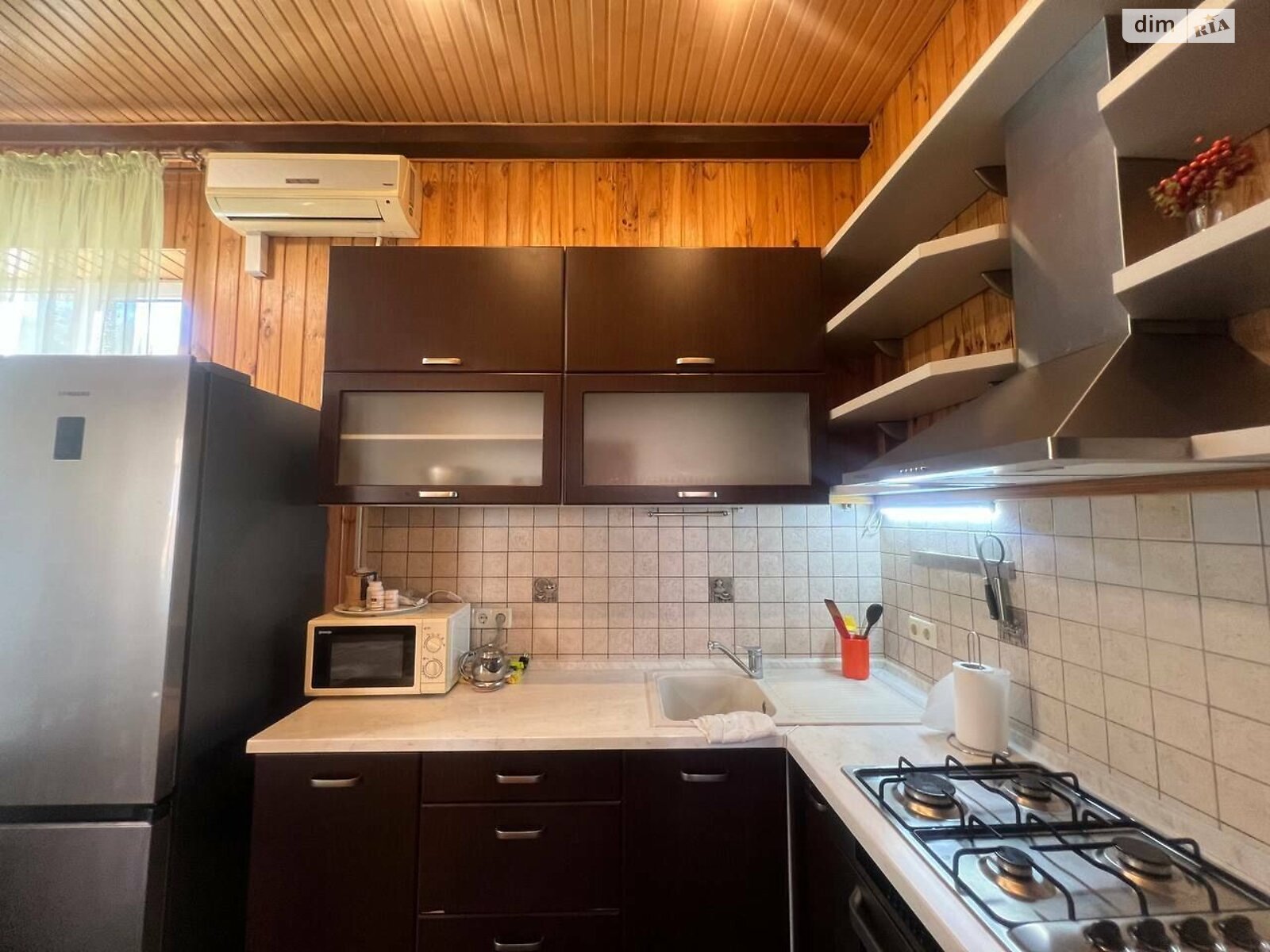 двухэтажный дом с гаражом, 160.8 кв. м, кирпич. Сдается помесячно в Гостомеле фото 1 двухэтажный дом с гаражом, 160.8 кв. м, кирпич. Сдается помесячно в Гостомеле фото 1