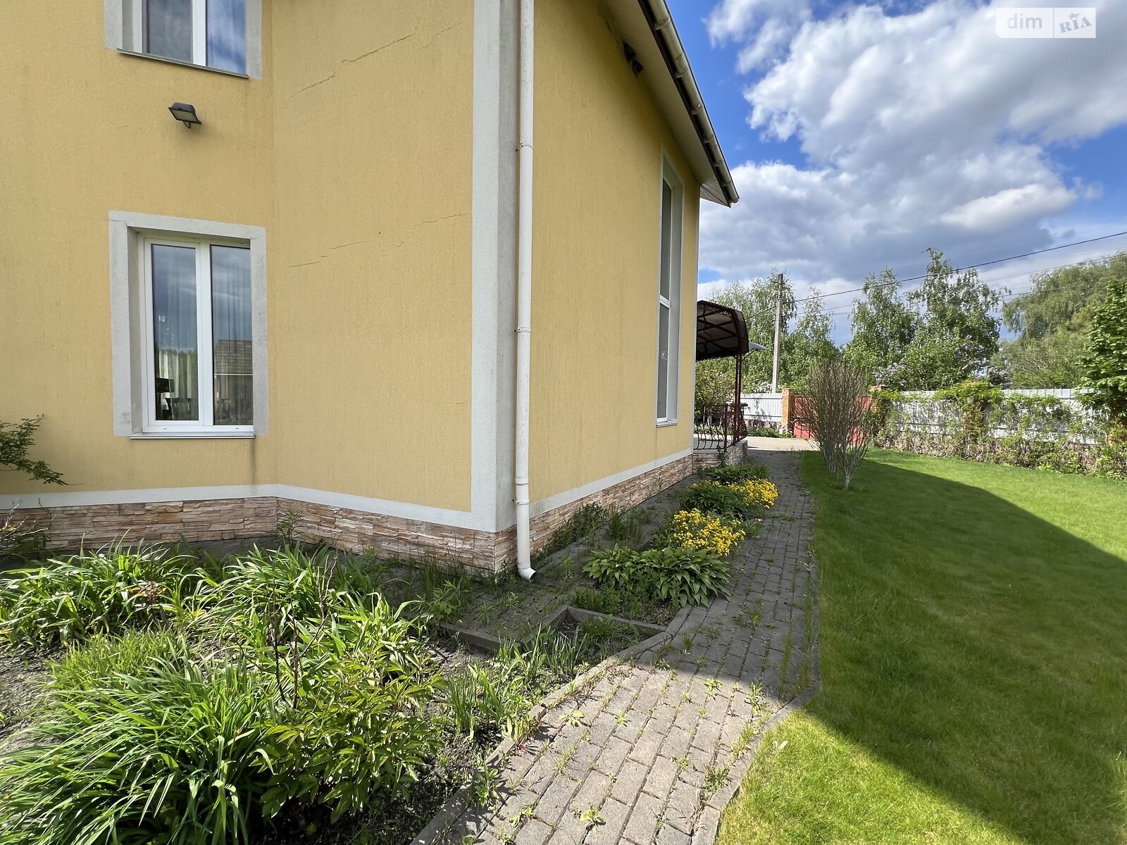 двухэтажный дом с гаражом, 160.8 кв. м, кирпич. Сдается помесячно в Гостомеле фото 1 двухэтажный дом с гаражом, 160.8 кв. м, кирпич. Сдается помесячно в Гостомеле фото 1