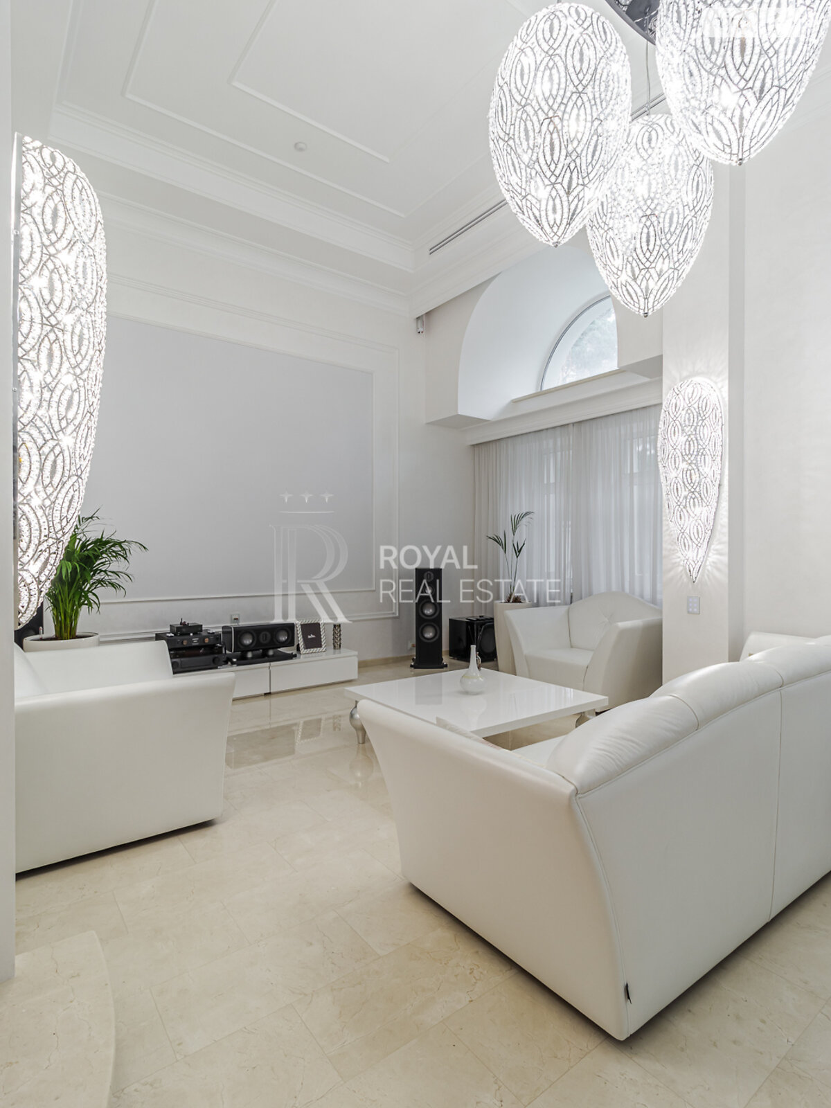 двухэтажный дом с верандой, 1000 кв. м, кирпич. Сдается помесячно в Гостомеле фото 1