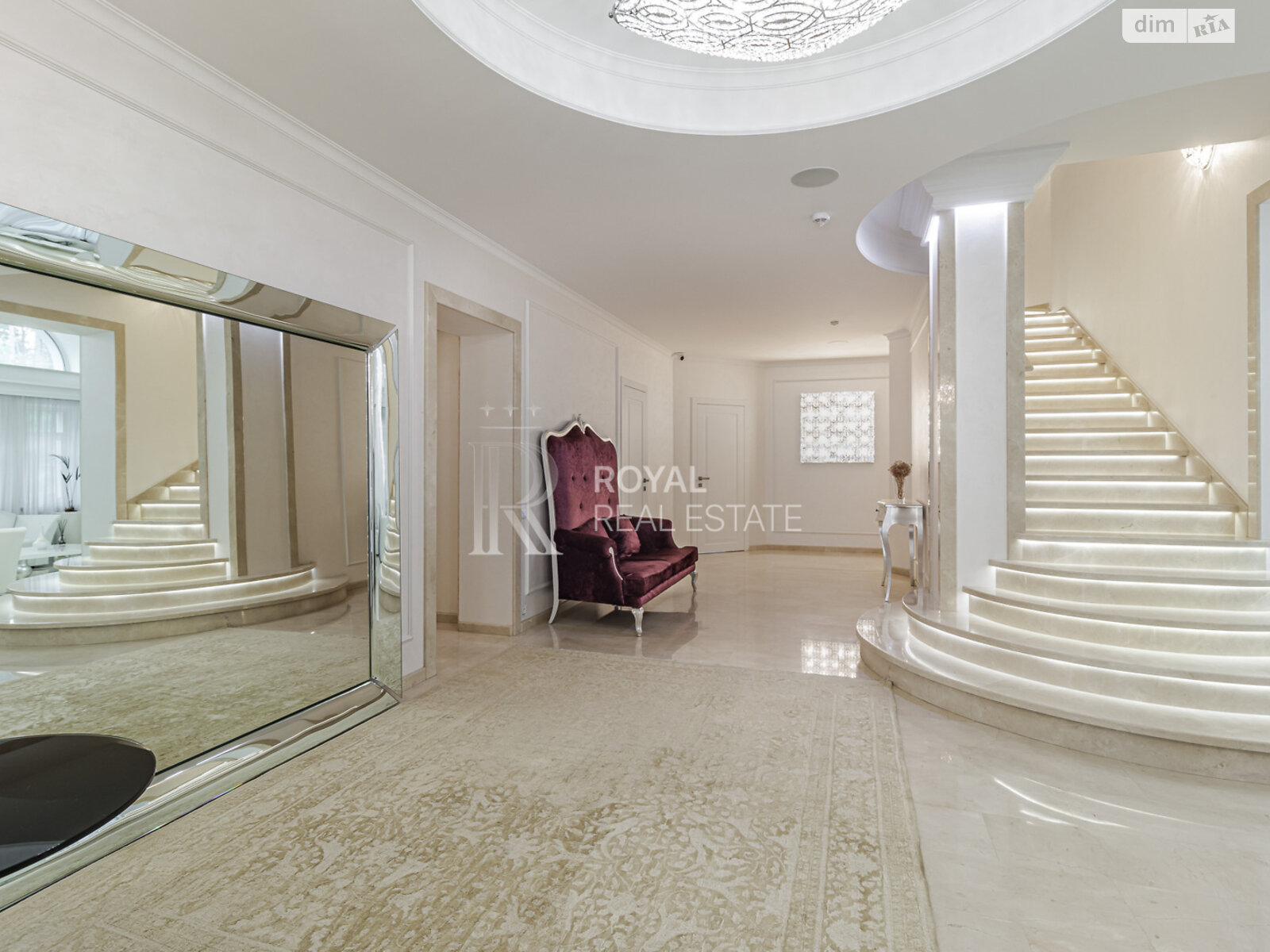 двухэтажный дом с верандой, 1000 кв. м, кирпич. Сдается помесячно в Гостомеле фото 1